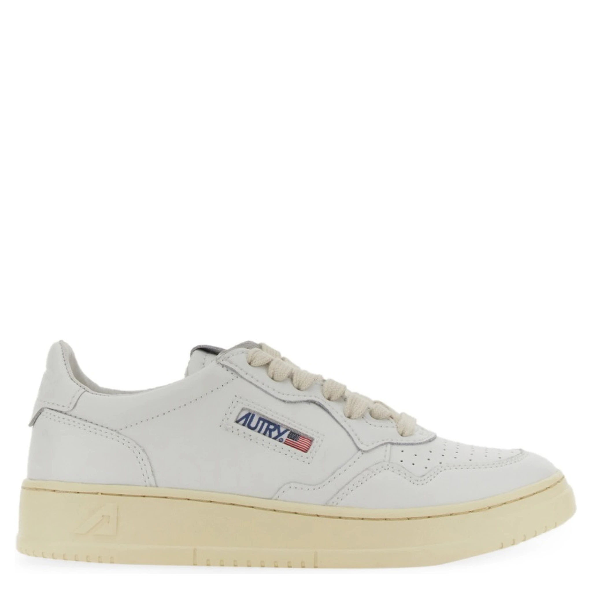 MEDALIST LOW SNEAKER