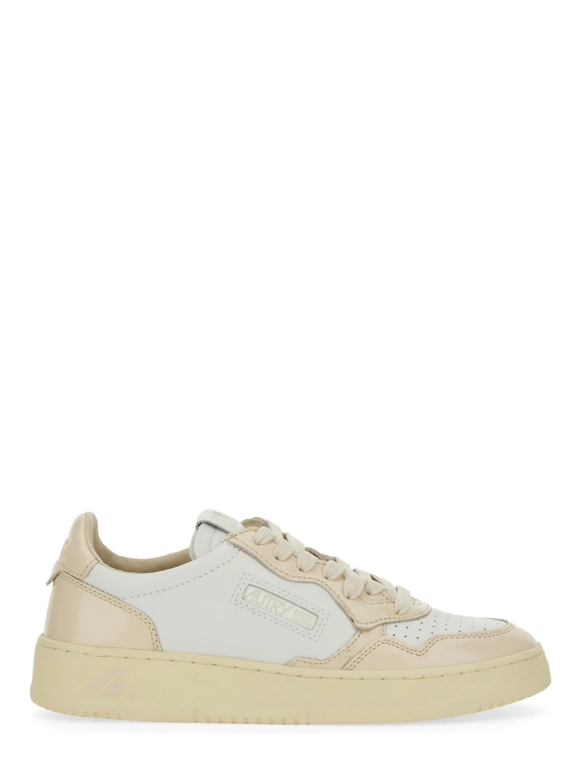 MEDALIST LOW SNEAKER