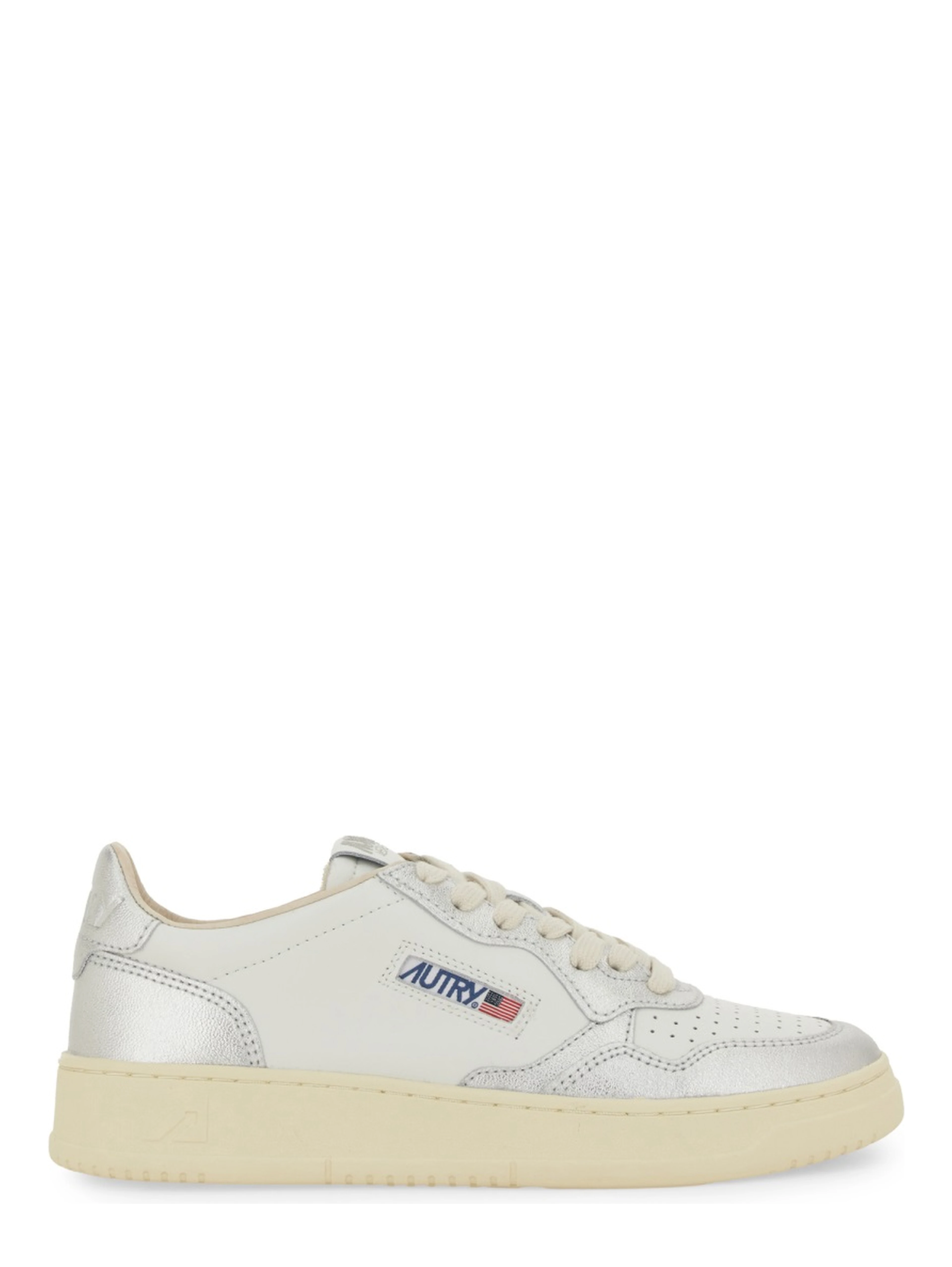 MEDALIST LOW SNEAKER
