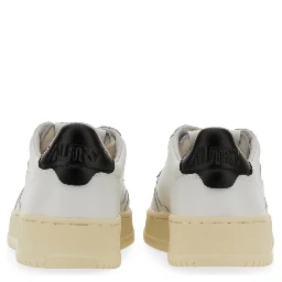 MEDALIST LOW SNEAKER
