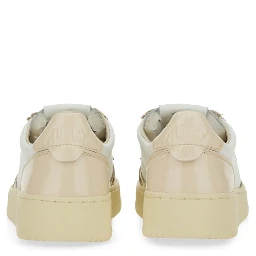 MEDALIST LOW SNEAKER