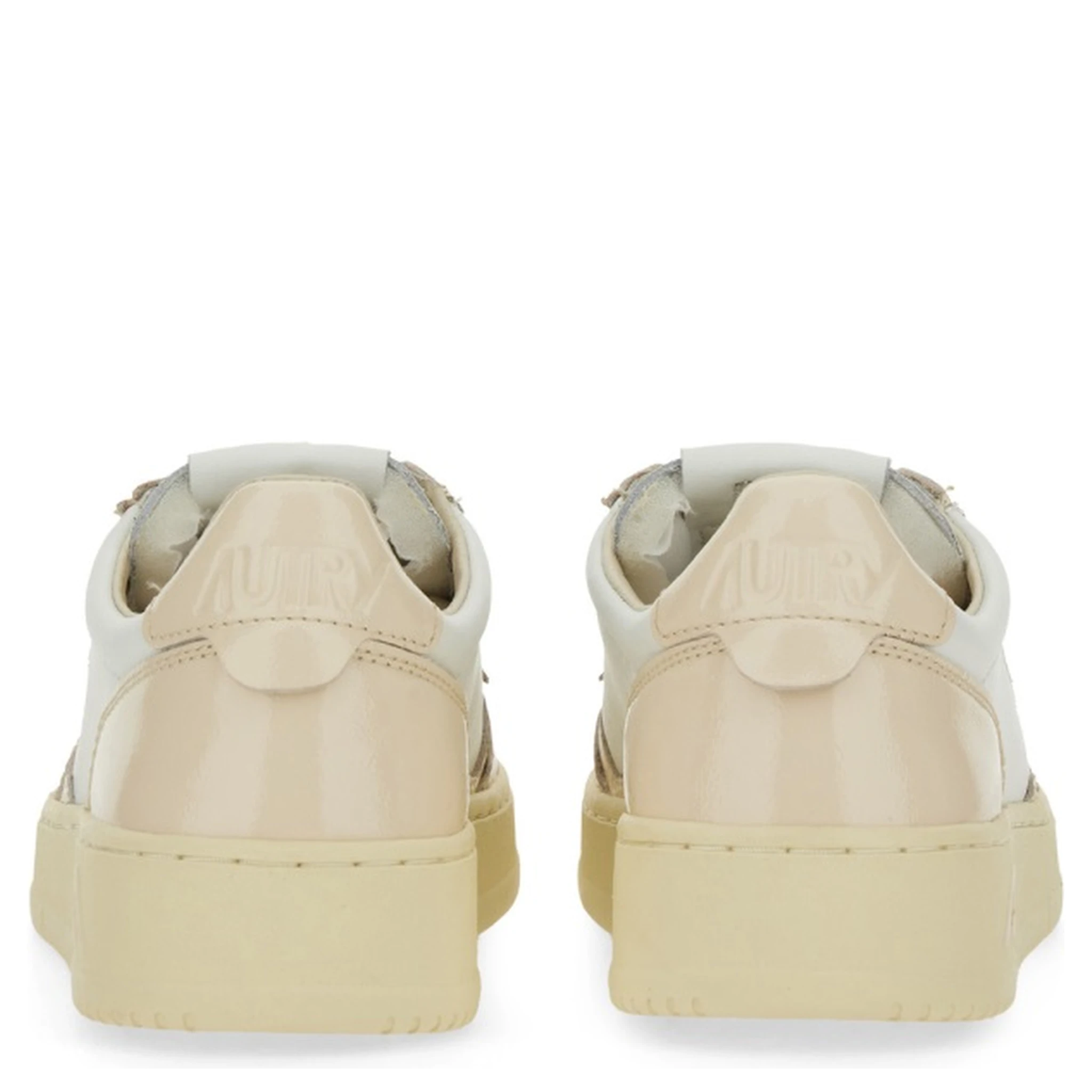 MEDALIST LOW SNEAKER