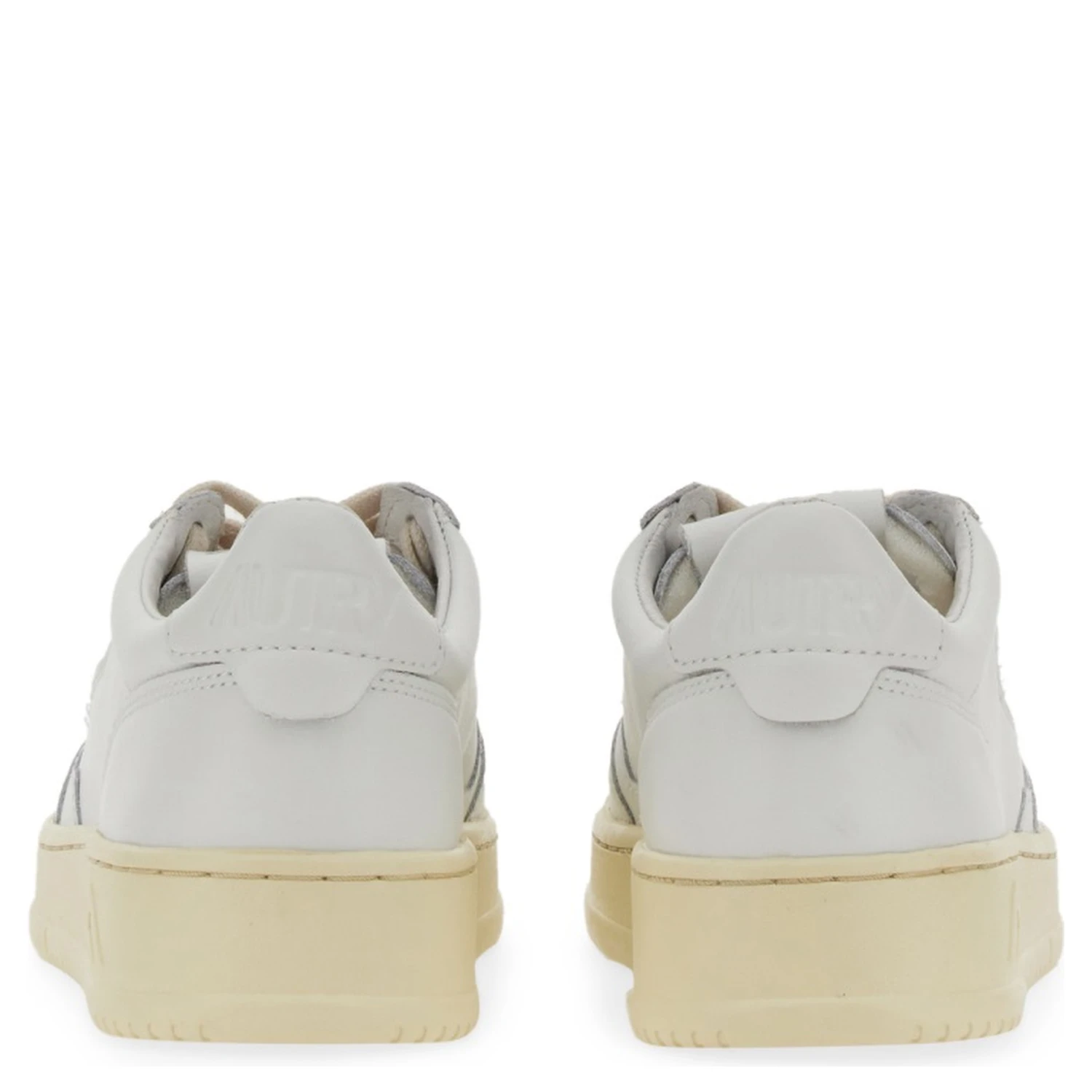 MEDALIST LOW SNEAKER
