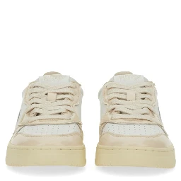 MEDALIST LOW SNEAKER