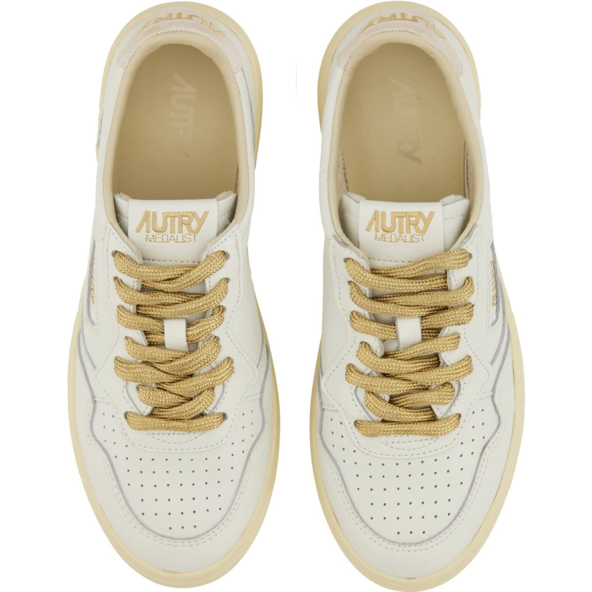 MEDALIST LOW SNEAKER