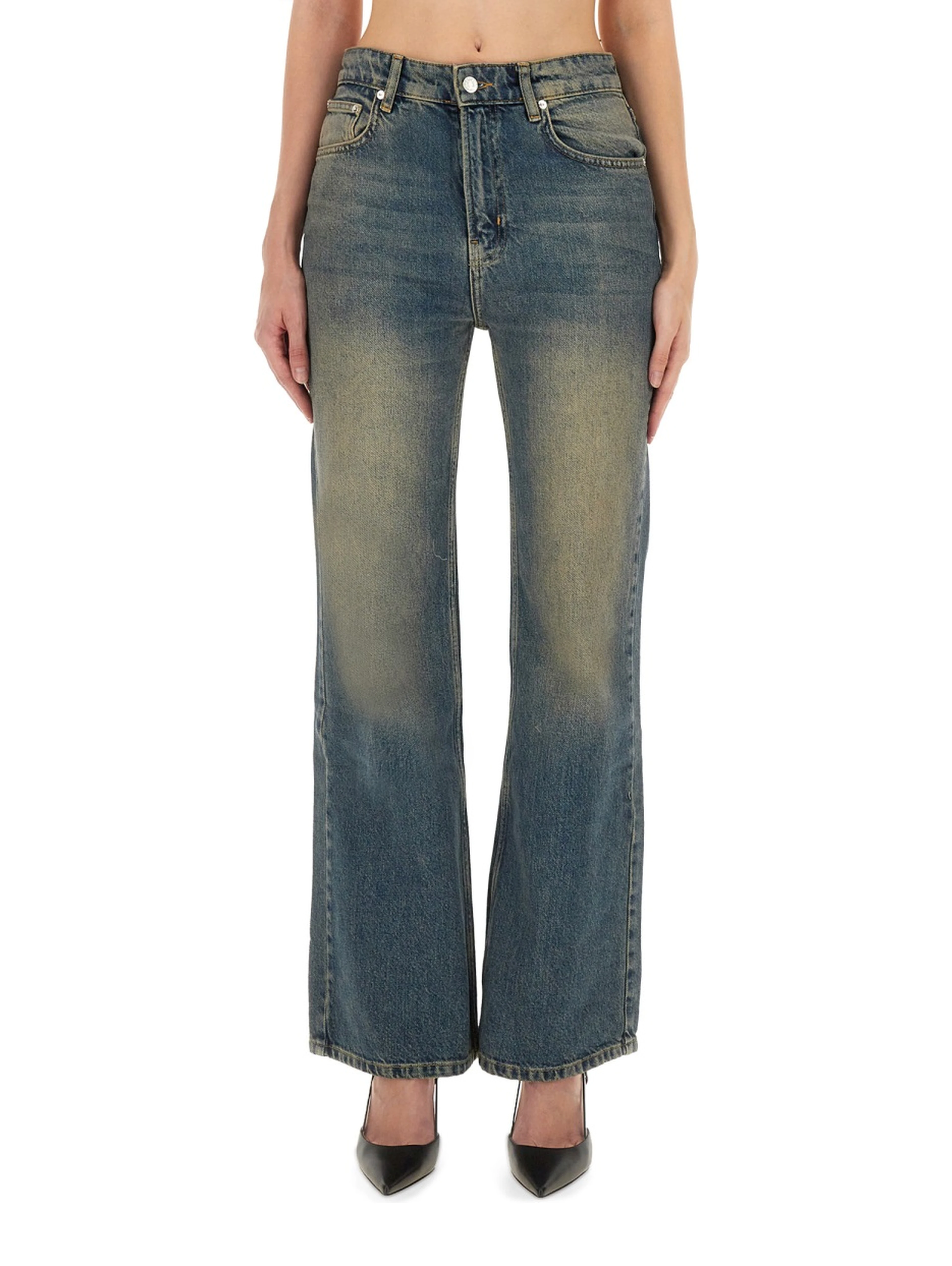 JEANS IN DENIM