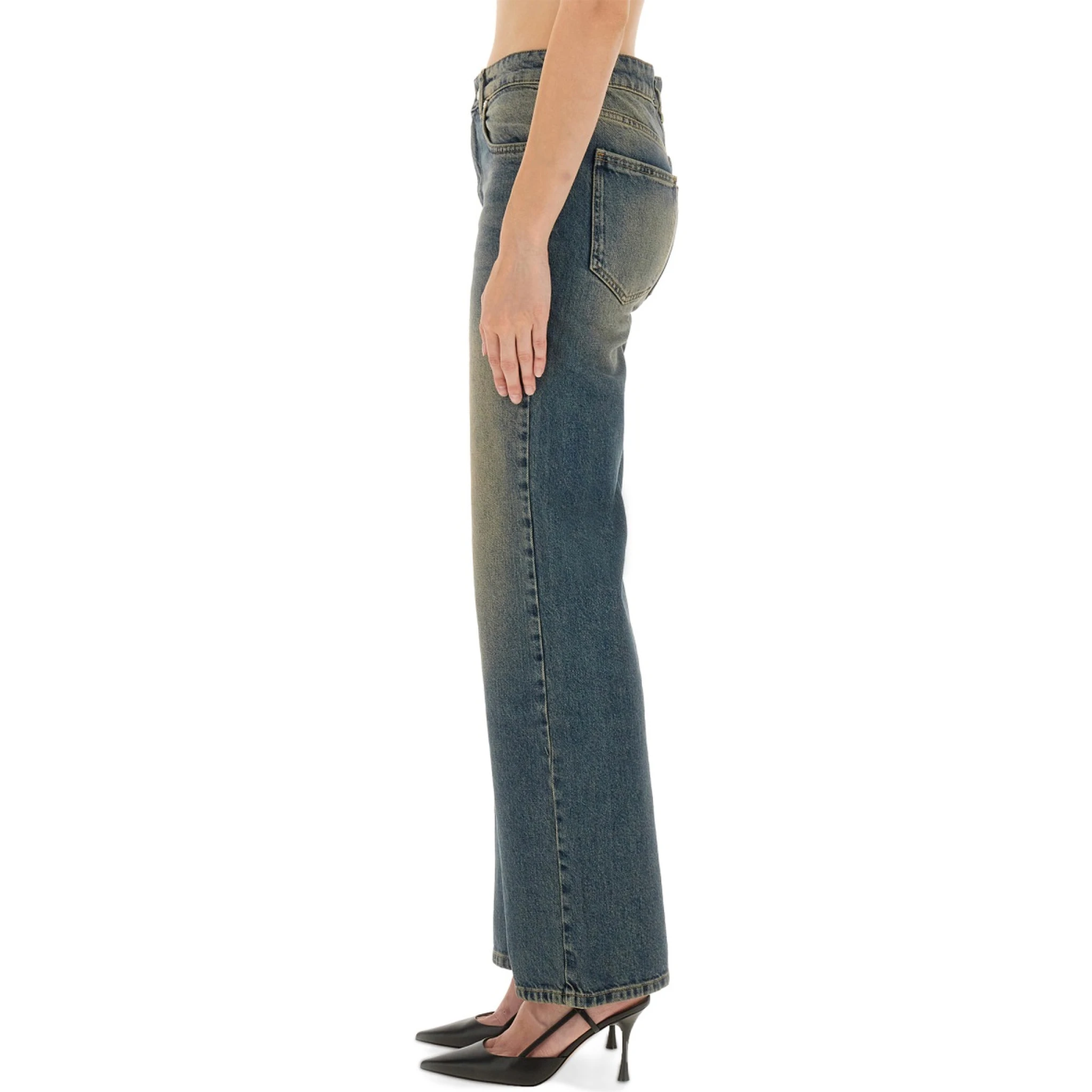 JEANS IN DENIM