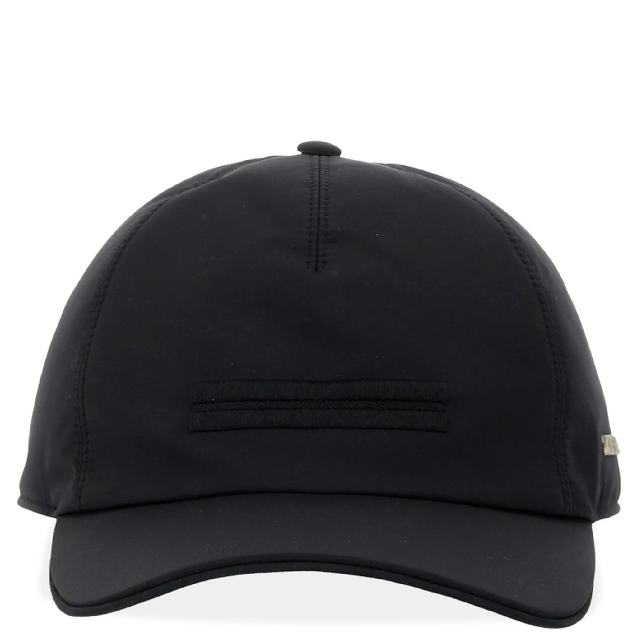 قبعة بيسبول بشعار