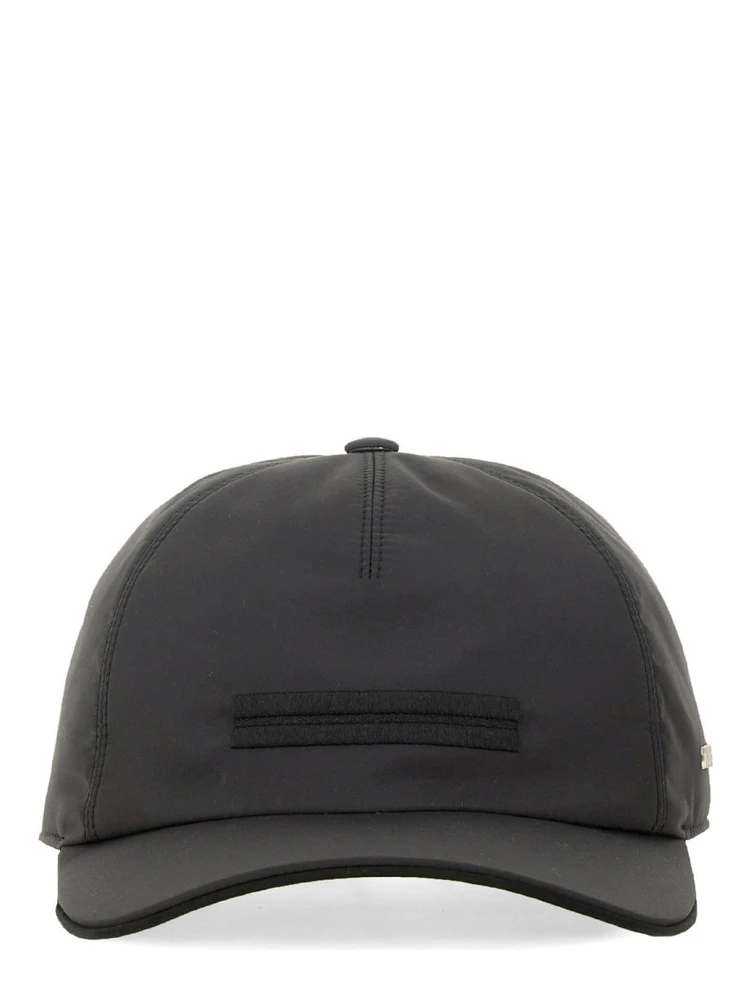 قبعة بيسبول بشعار alternative