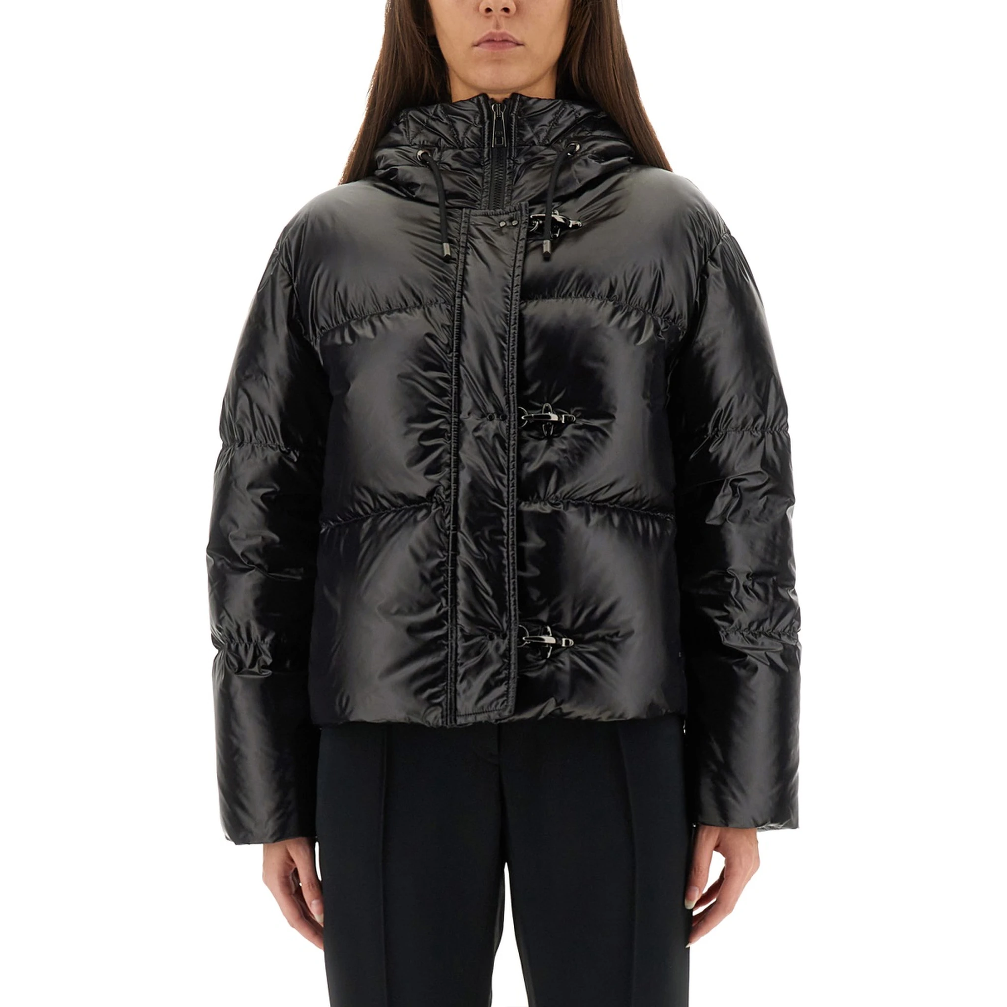 سترة مبطنة بغطاء للرأس