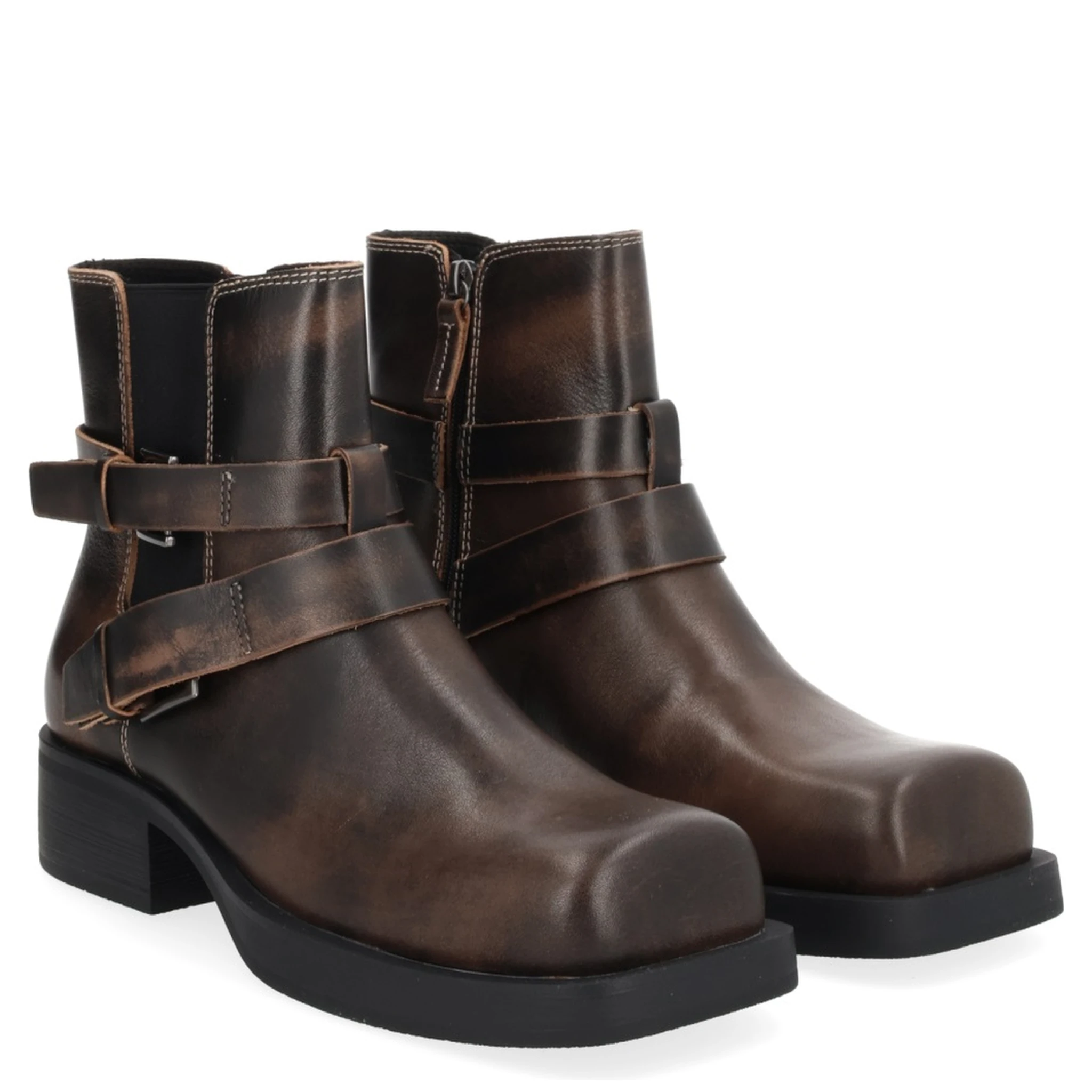 "YURI" BOOT