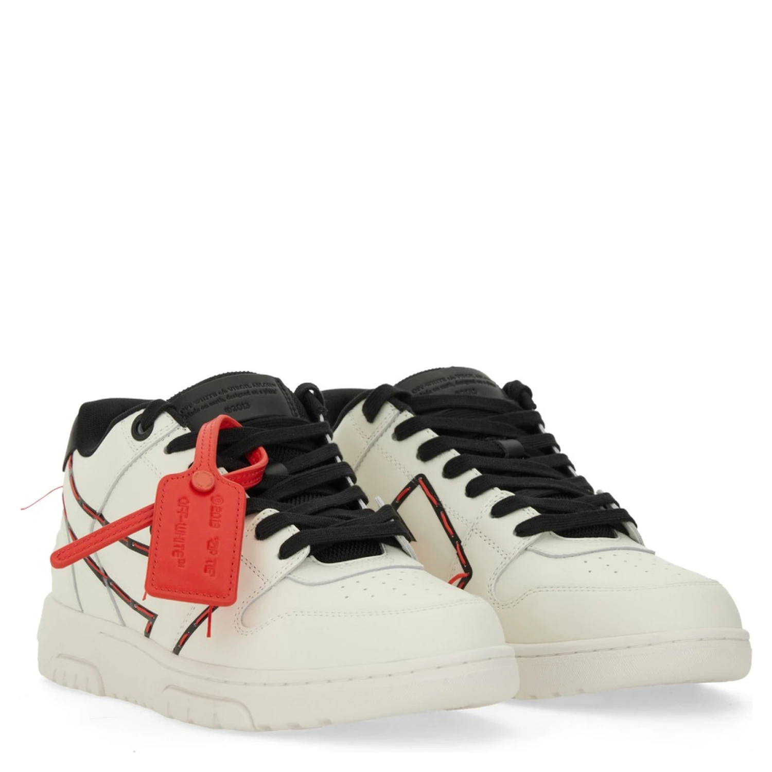 LEATHER SNEAKER