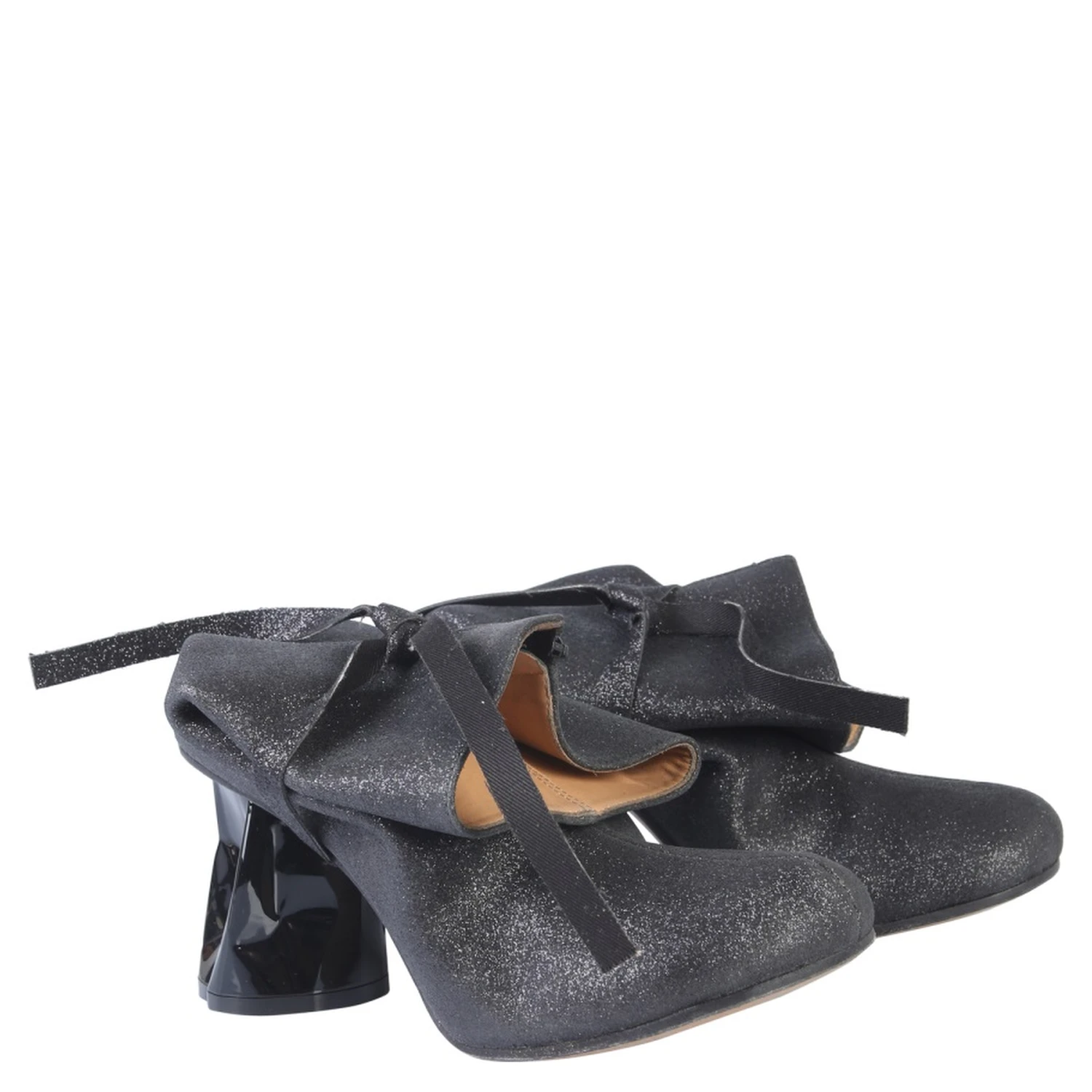 BOOT WITH CRUSHED HEEL