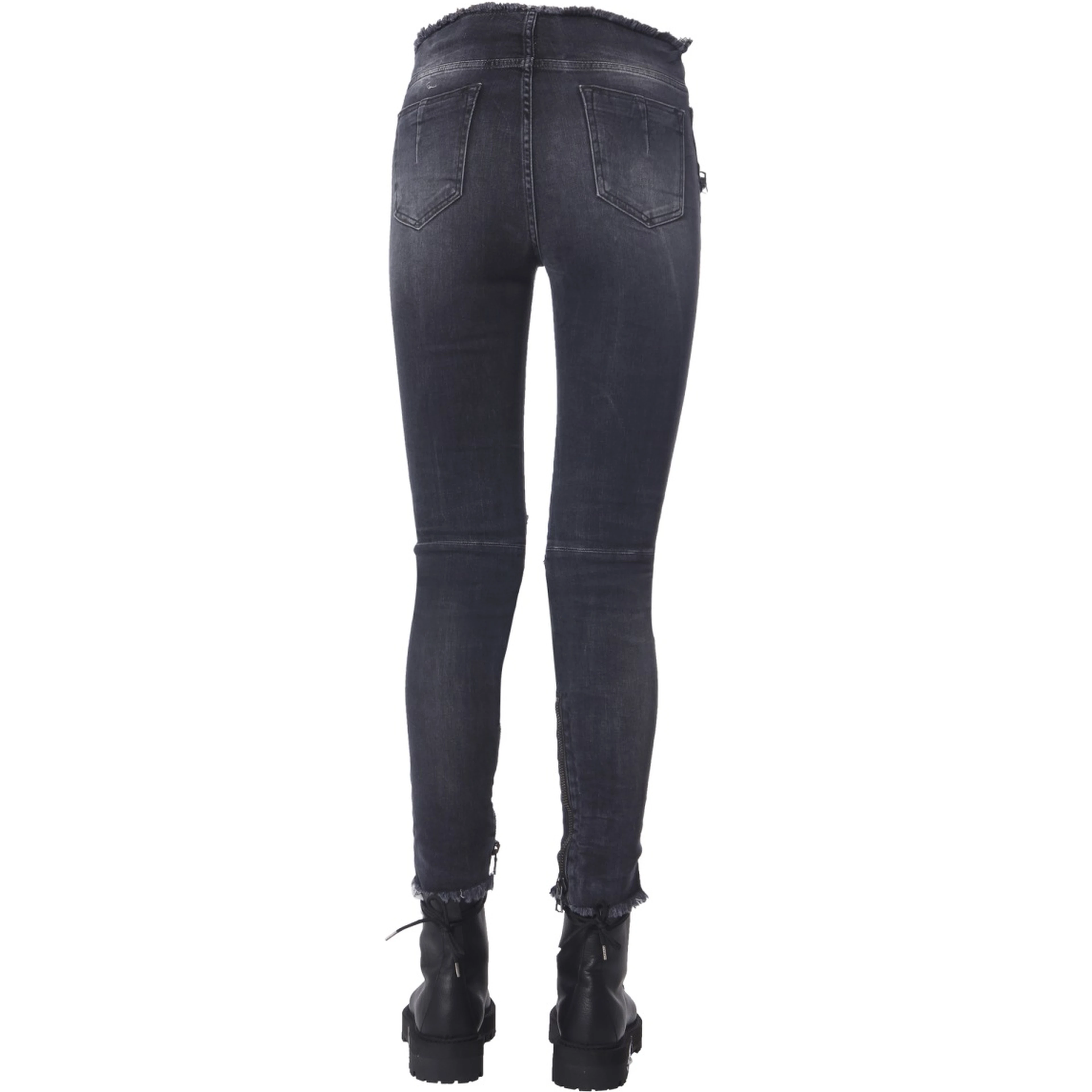 SKINNY FIT JEANS