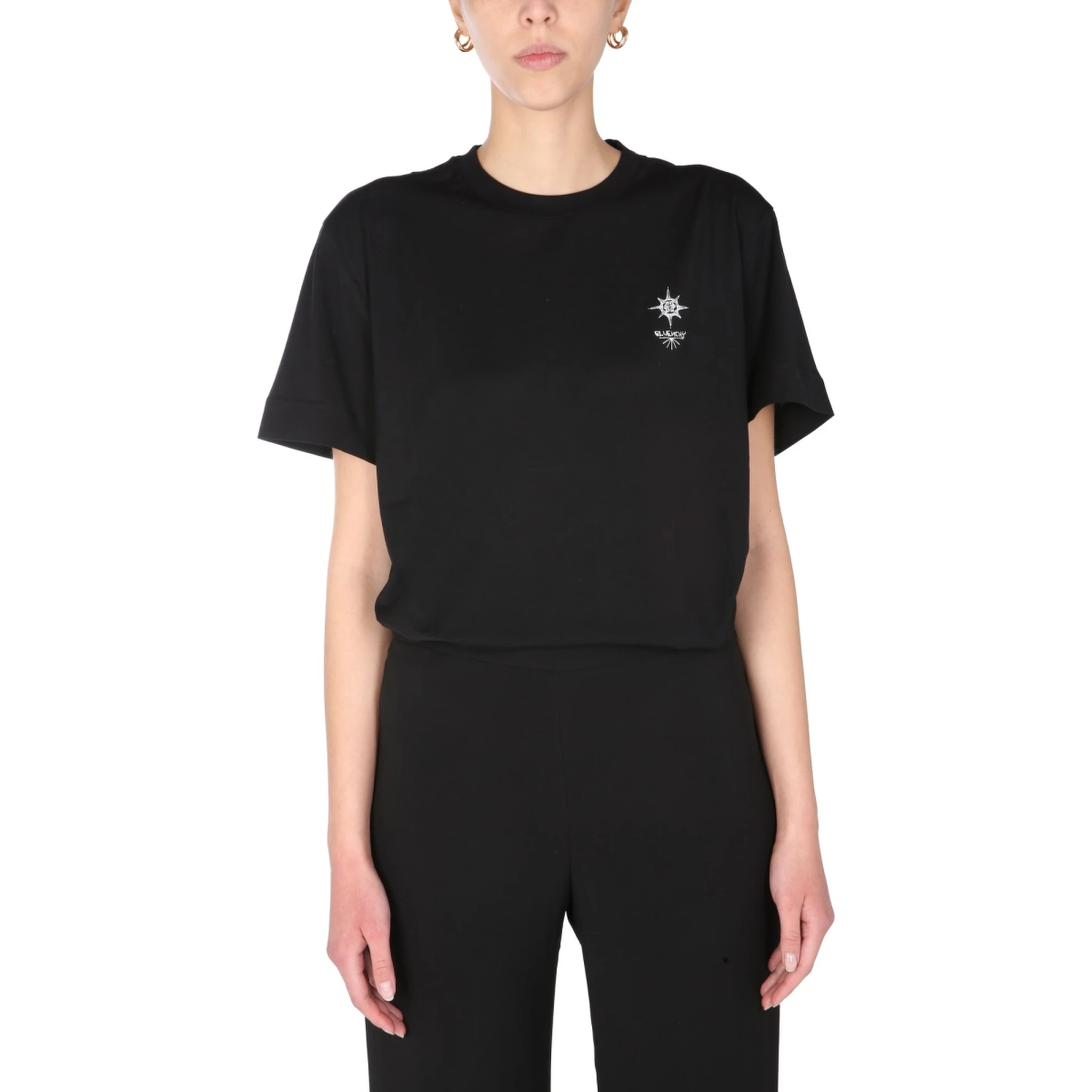 تيشيرت برقبة دائرية