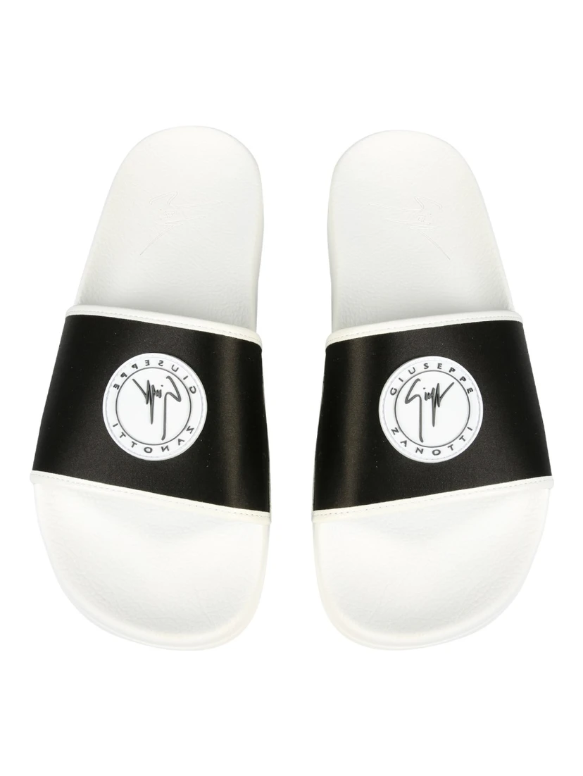 RUBBER SLIDE SANDALS