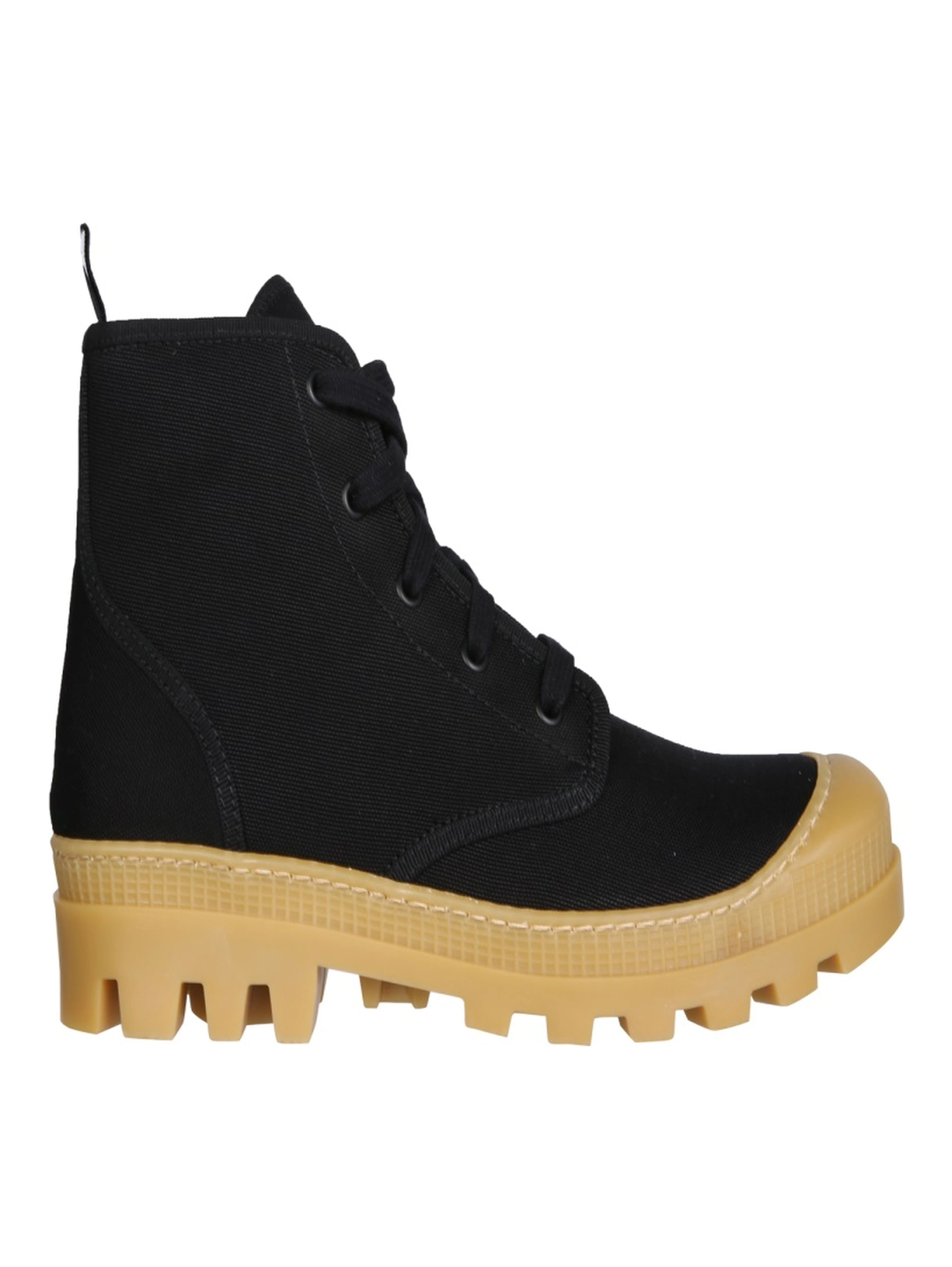 HIKING BOOT
