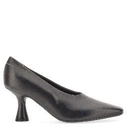 PUMP IN LEATHER