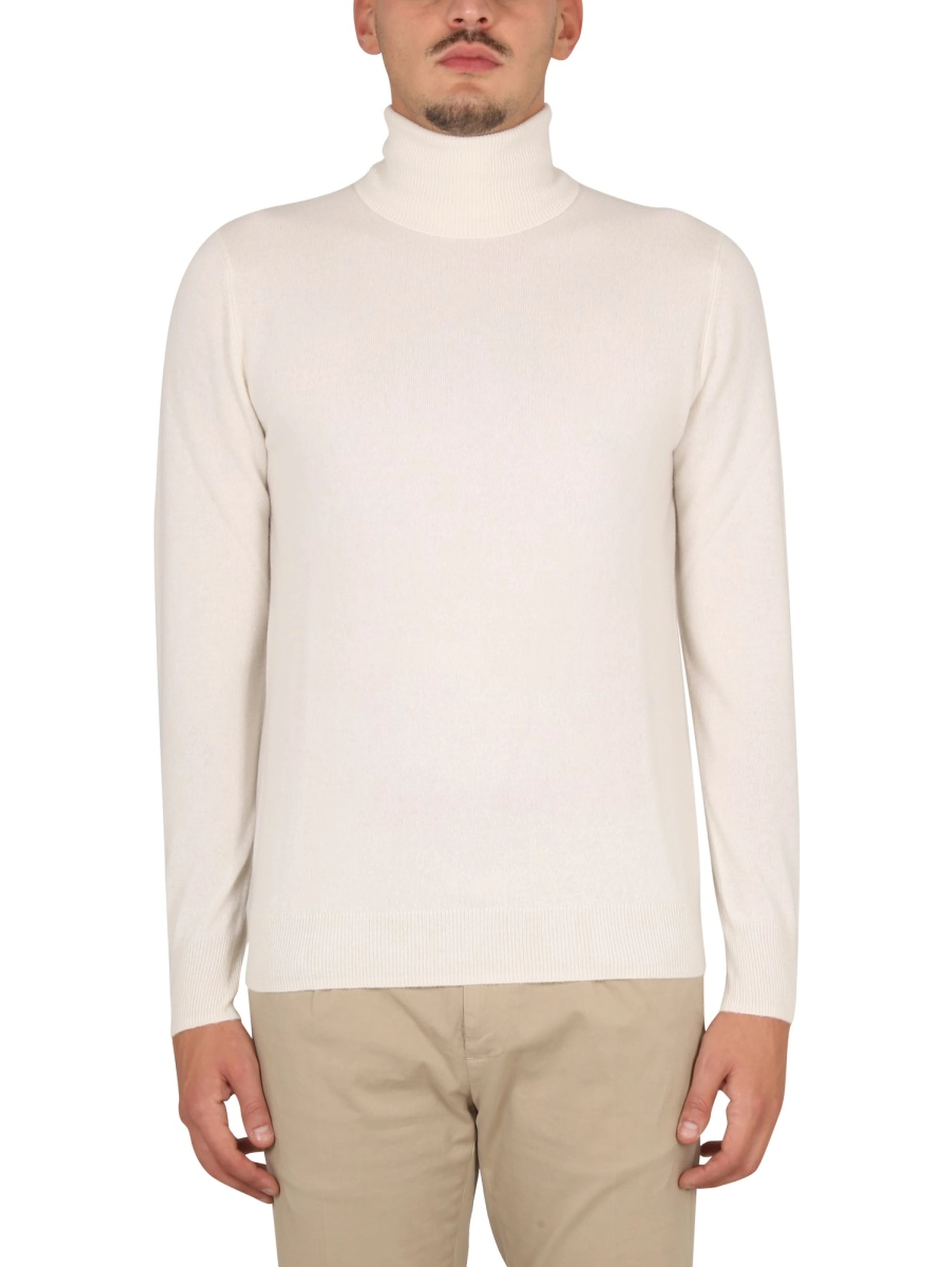 TURTLENECK SWEATER