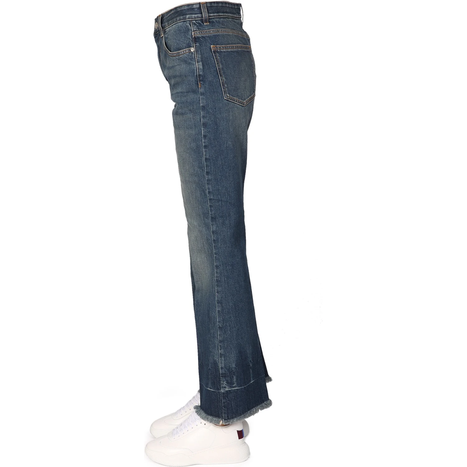 JEANS IN DENIM