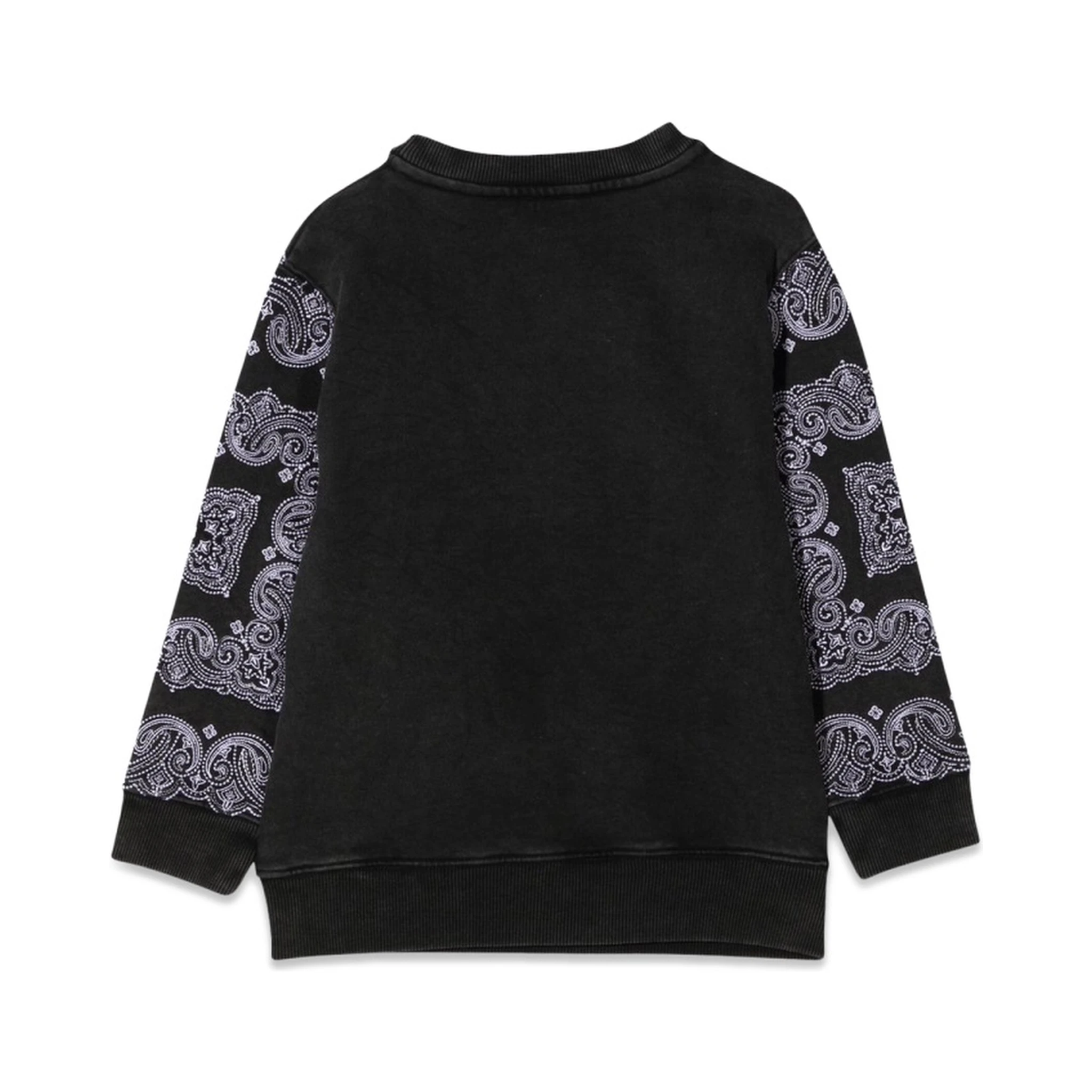 كنزة صوفية برقبة دائرية مزينة بنقشة وشعار