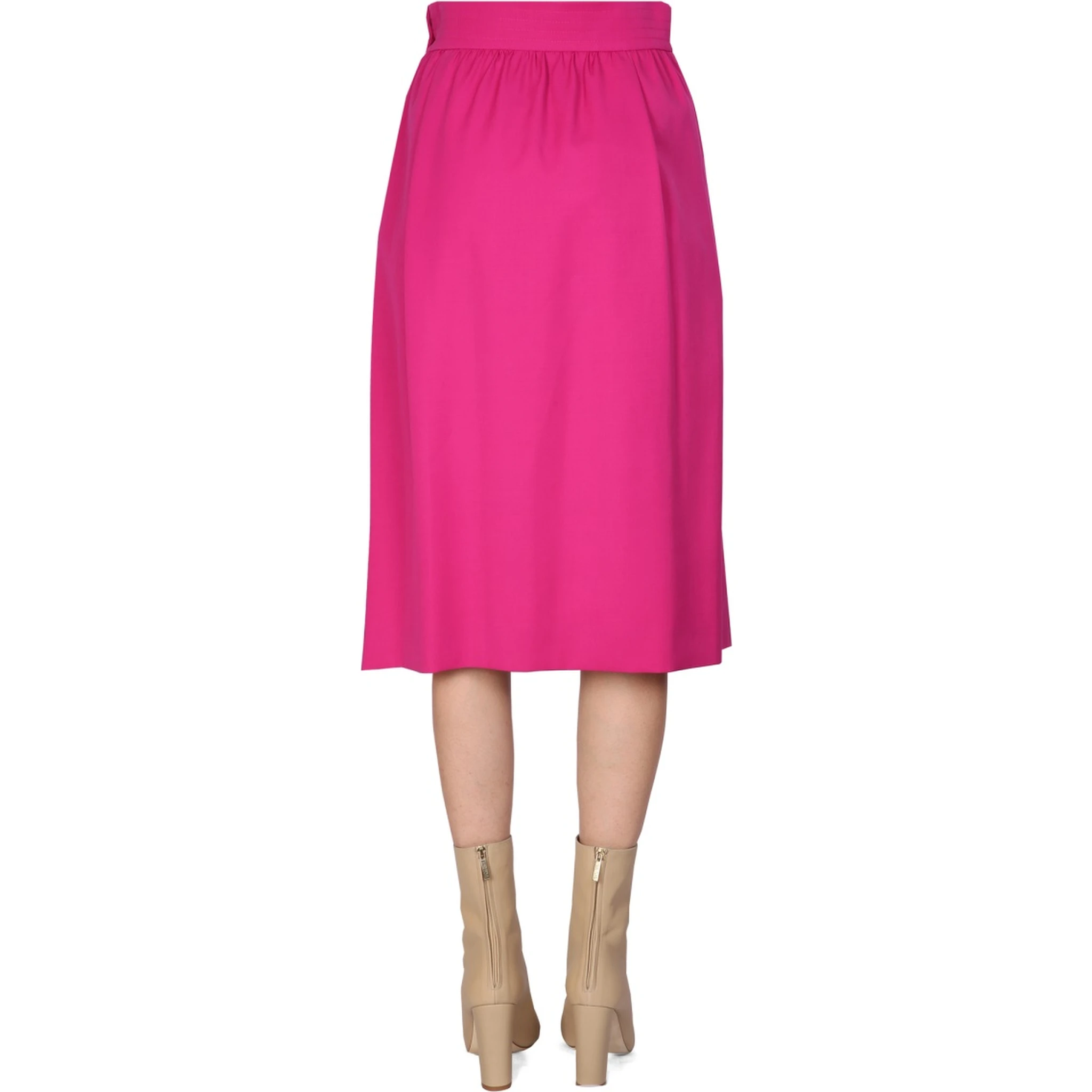 تنورة ميدي واسعة