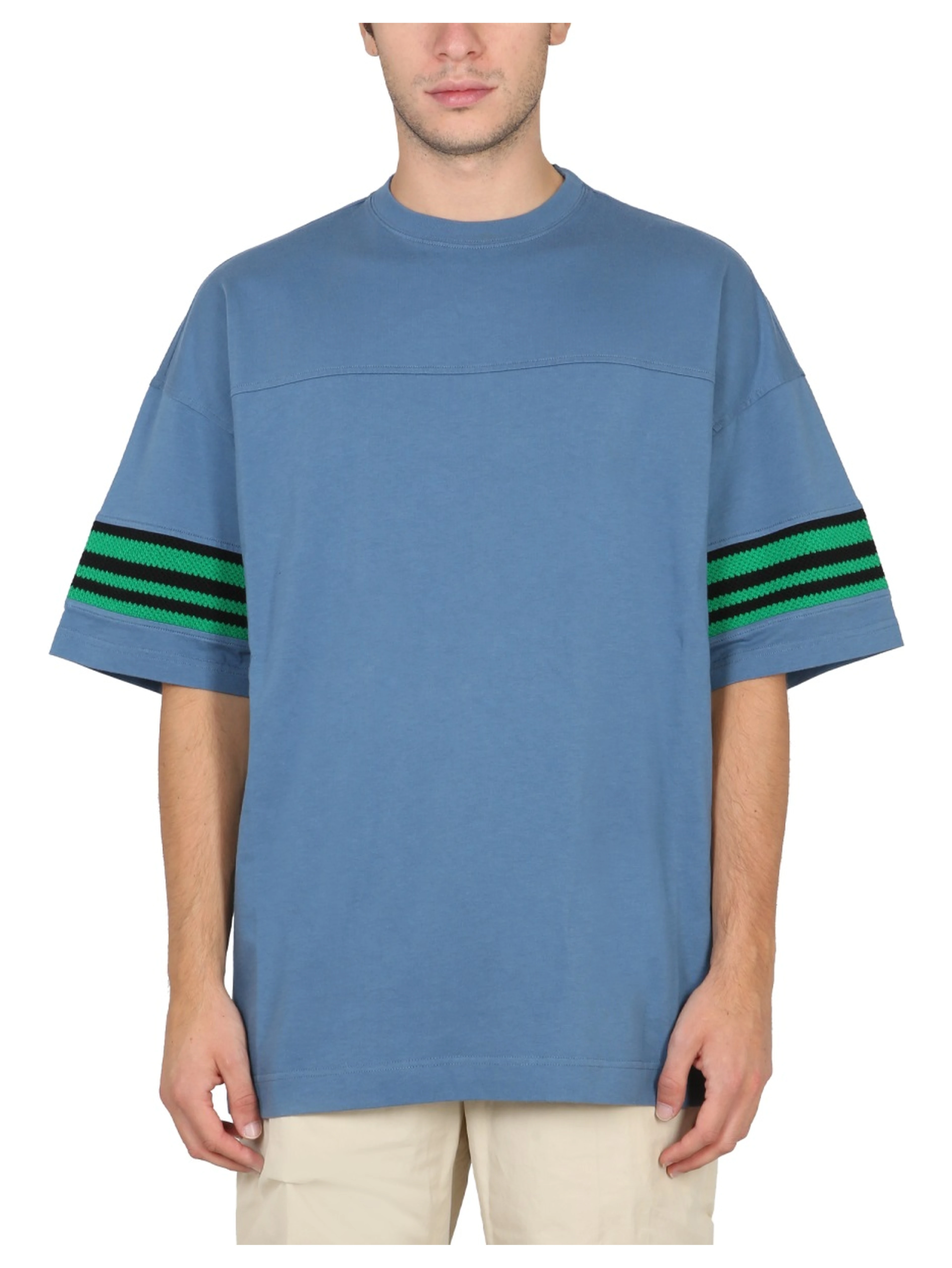 T-SHIRT WITH LOGO