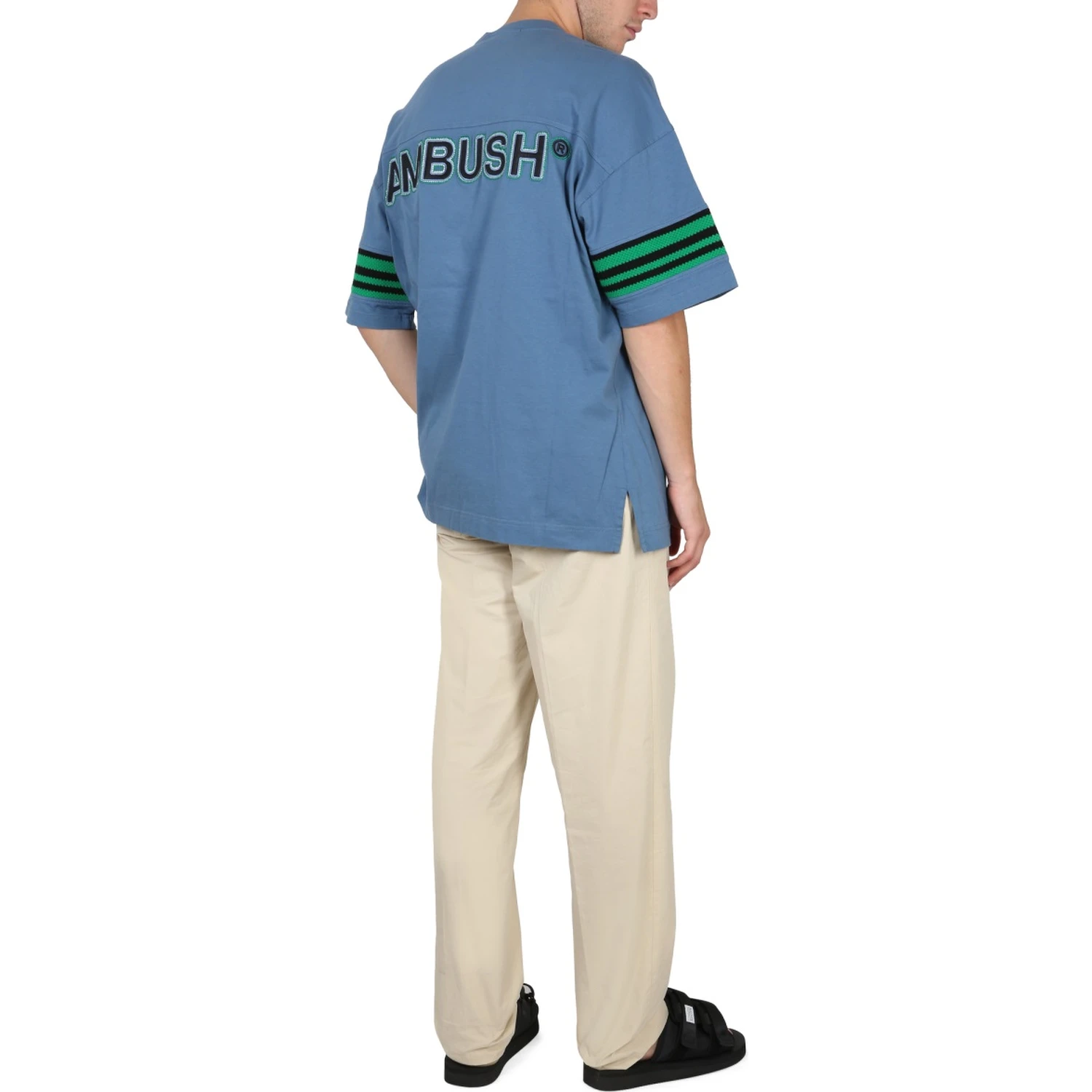 T-SHIRT WITH LOGO