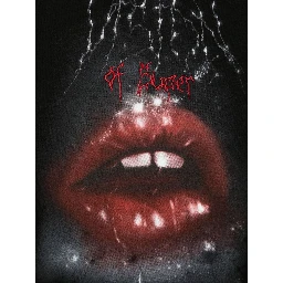 بصمة فم صخرية