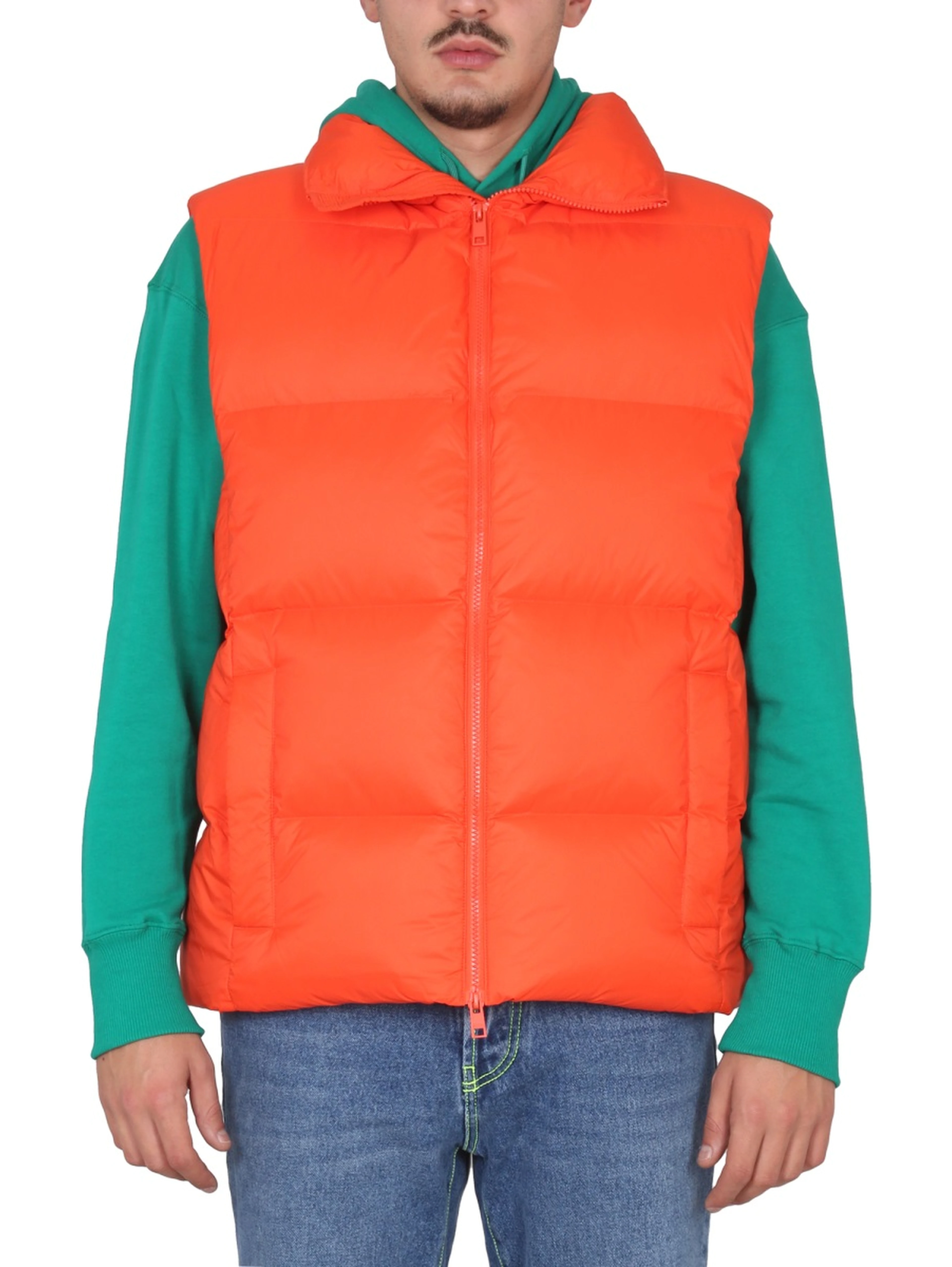 VESTS WITH LOGO