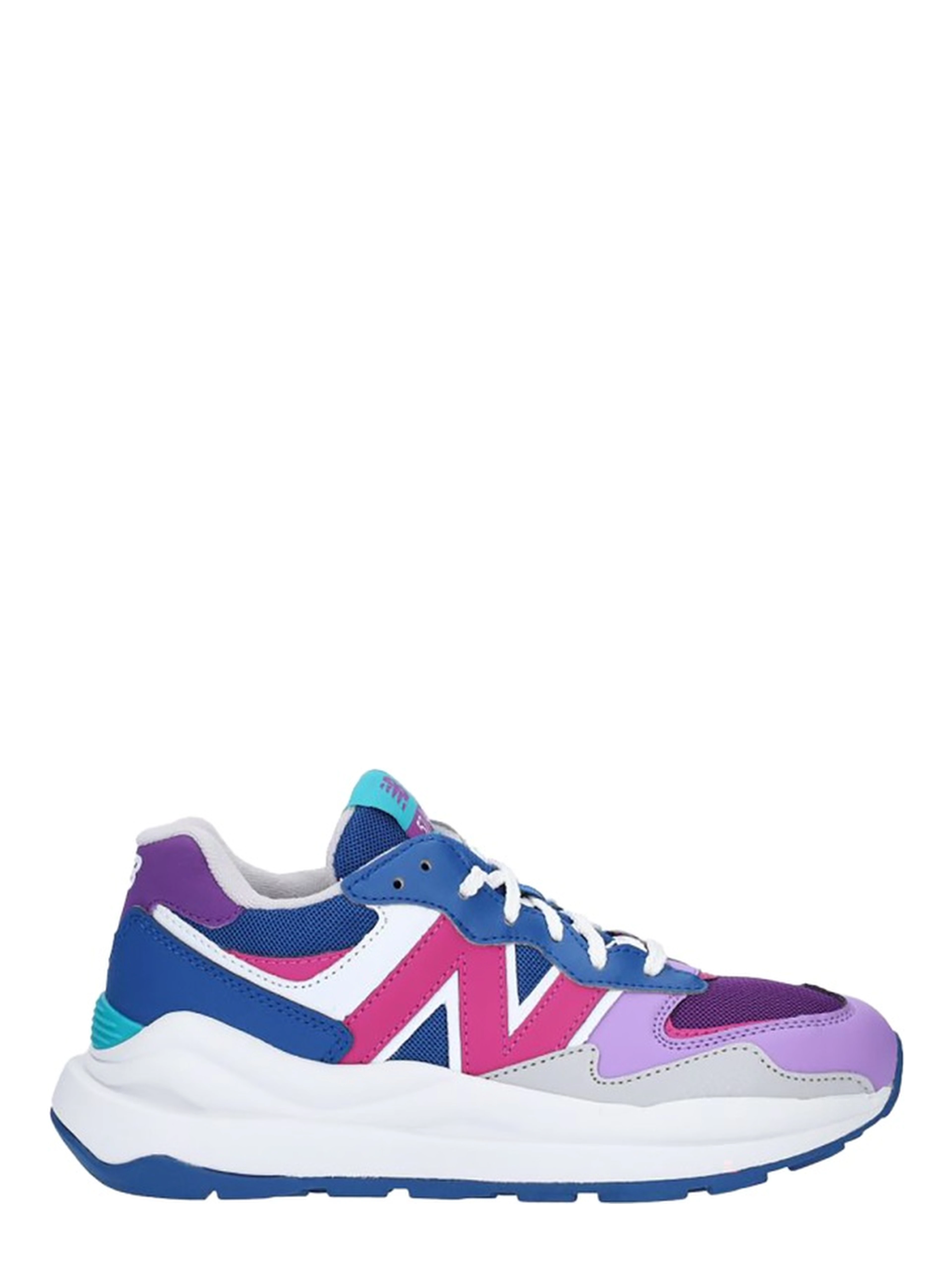 SNEAKER WITH LOGO