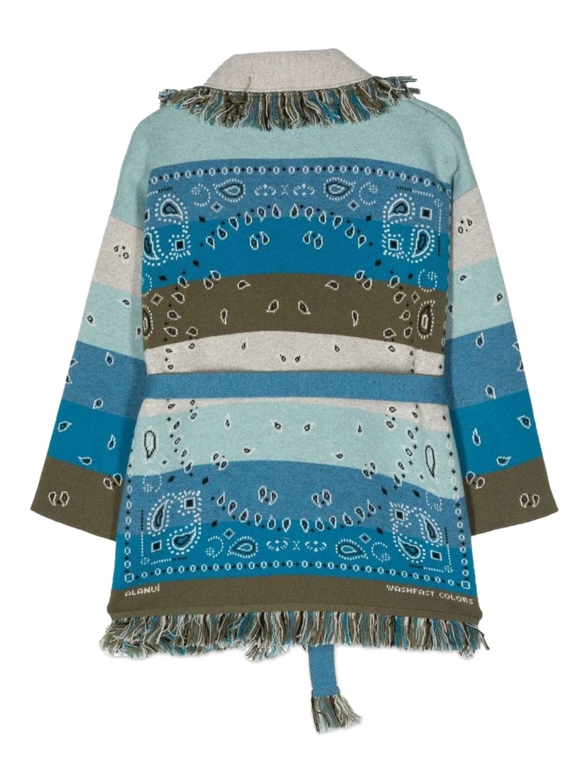 بطاقة جاكار مخططة على شكل منديل