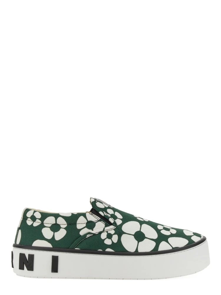 sneaker slip on