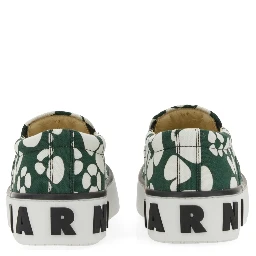 sneaker slip on