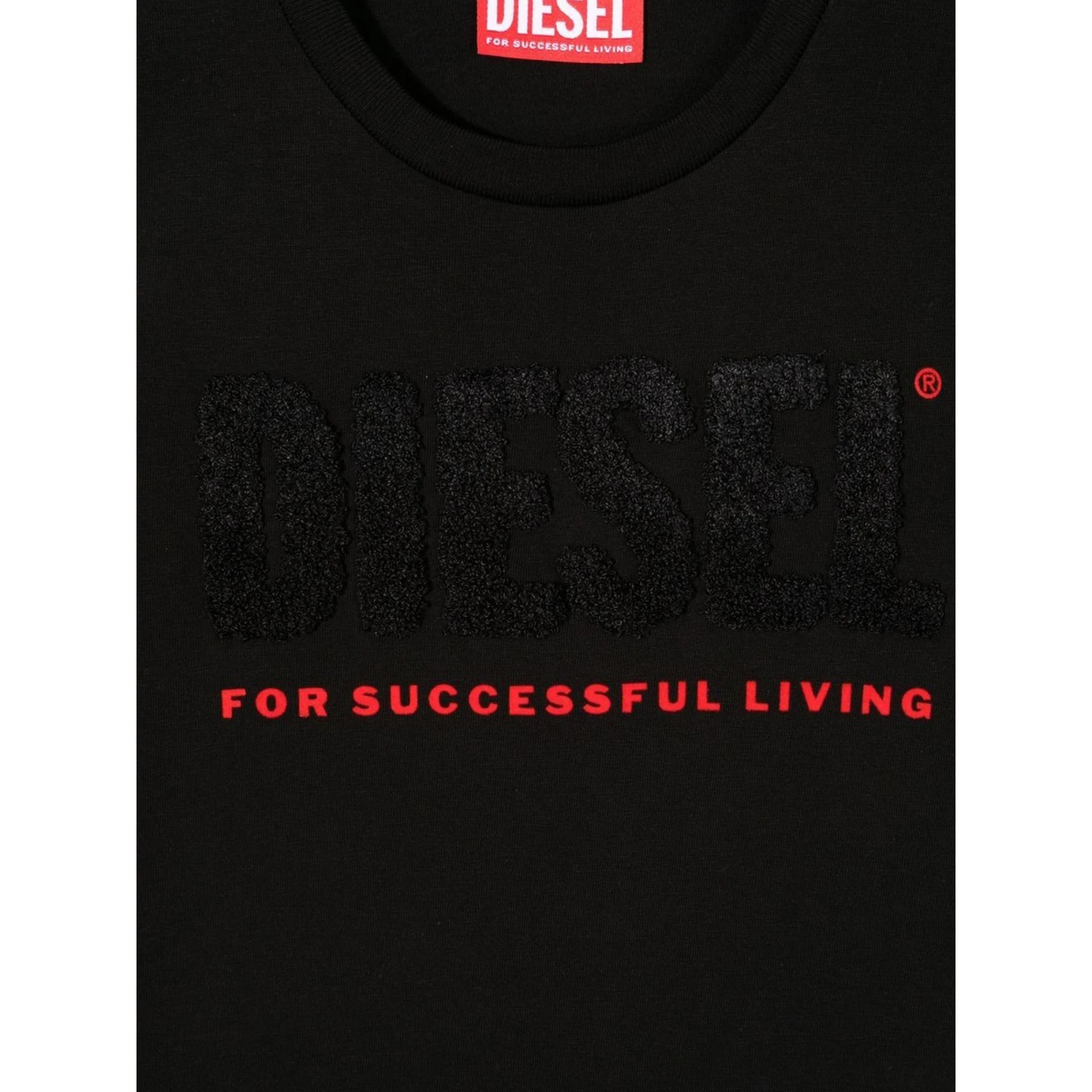 T-SHIRT WRITTEN LOGO