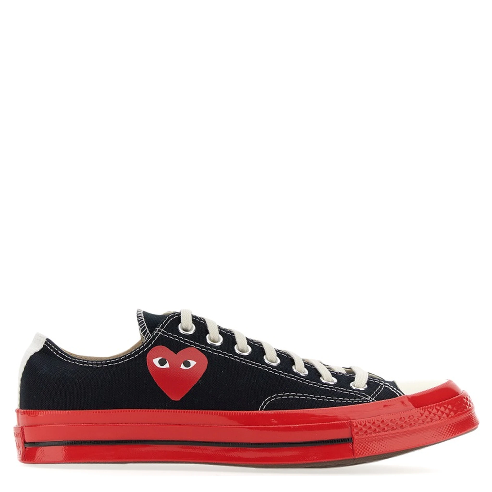 HEART PRINT SNEAKER