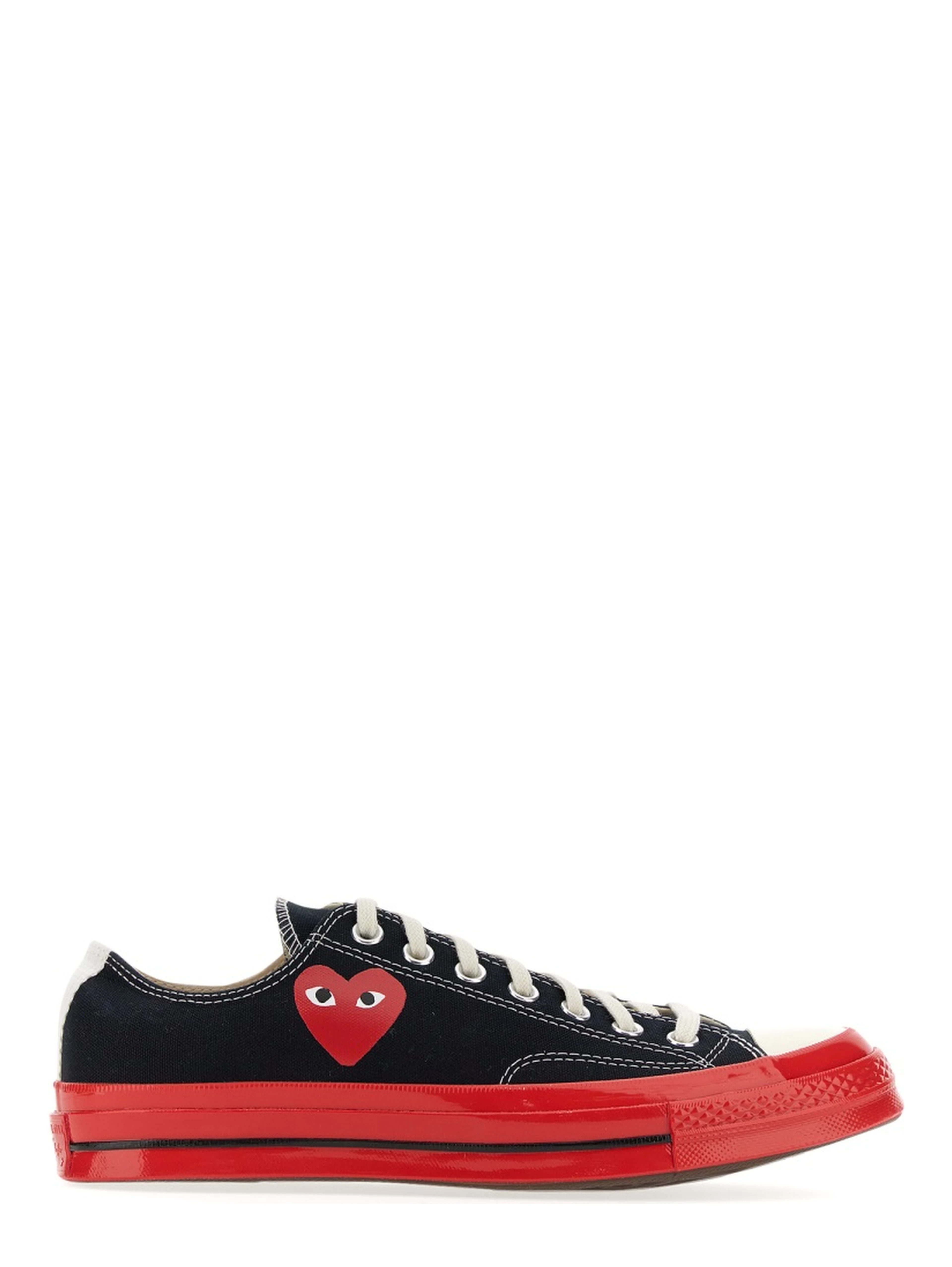 HEART PRINT SNEAKER