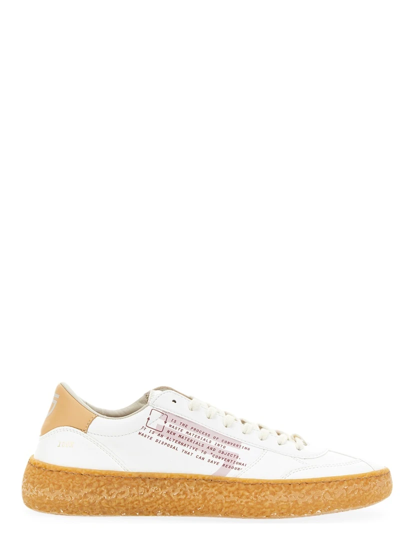 PINK SNEAKER