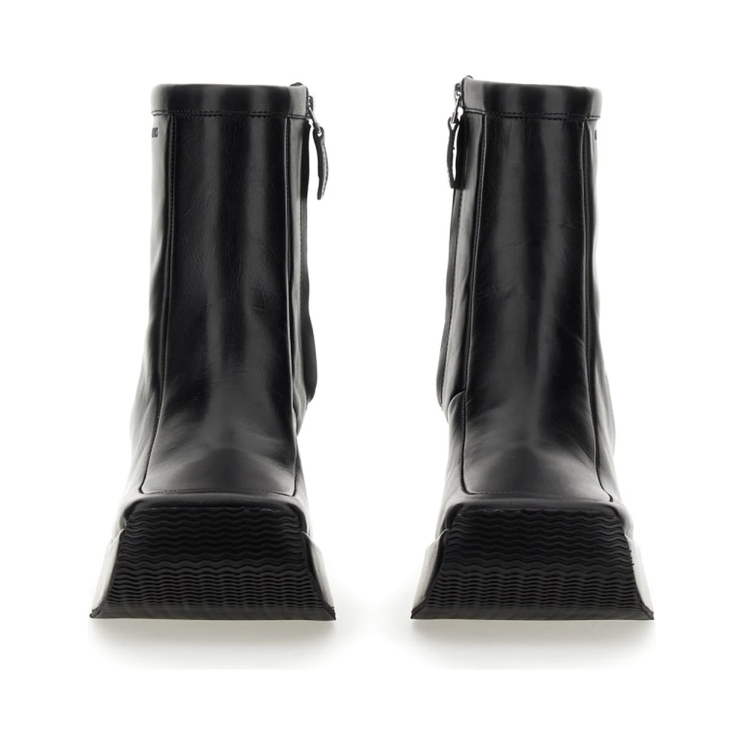 ANKLE BOOT WITH SQUARE TOE