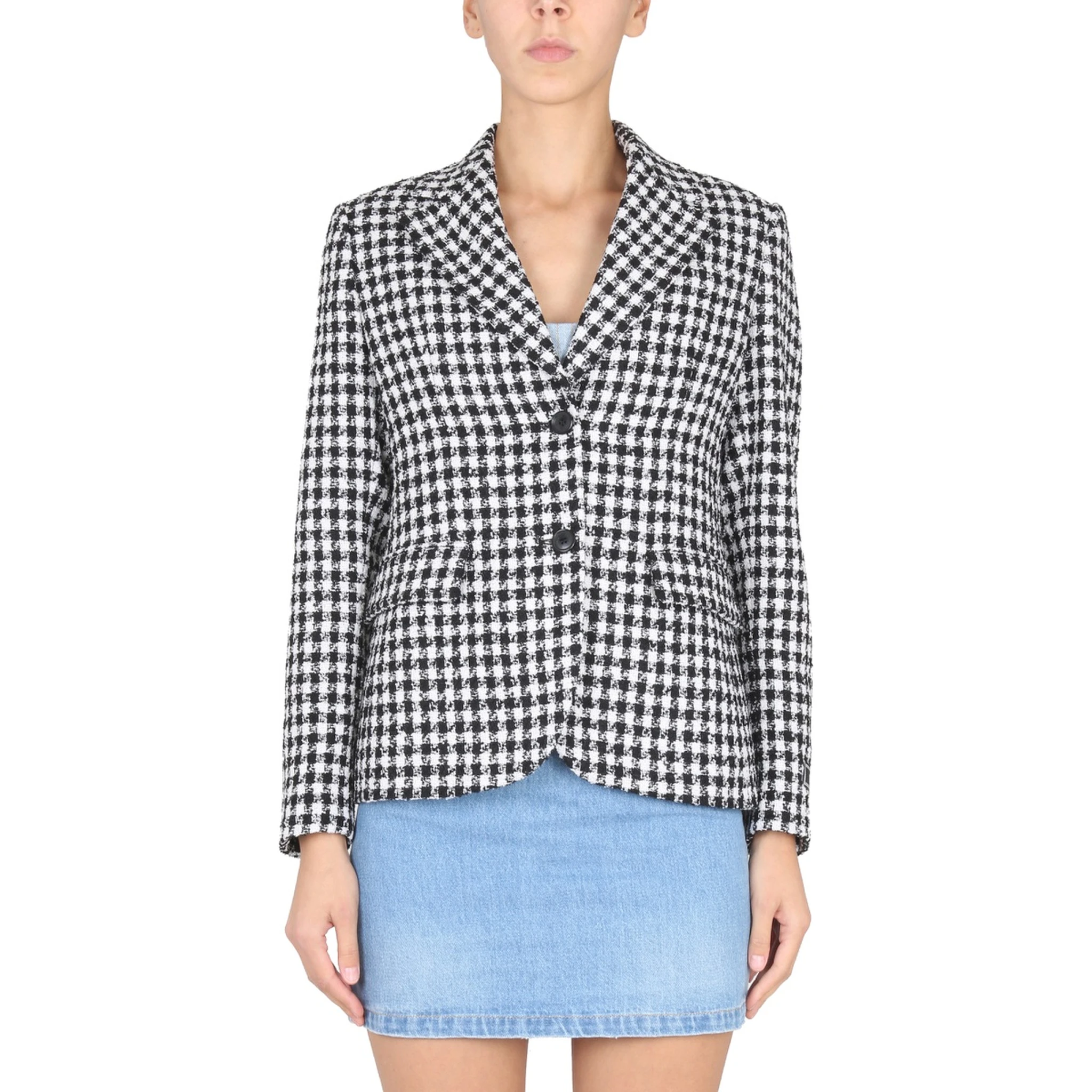 جاكيت من التويد