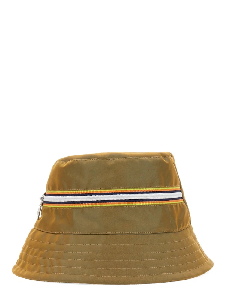 BUCKET HAT WITH ZIPPER LOGO