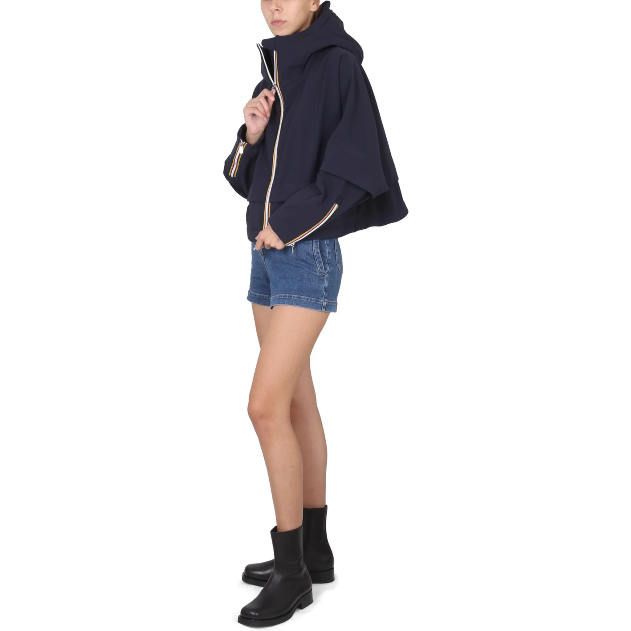WINDBREAKER WITH LOGO