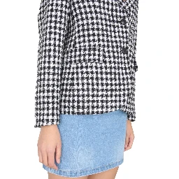 جاكيت من التويد