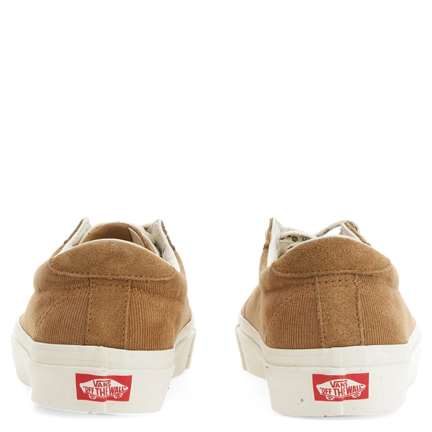 حذاء رياضي طراز 73 DX
