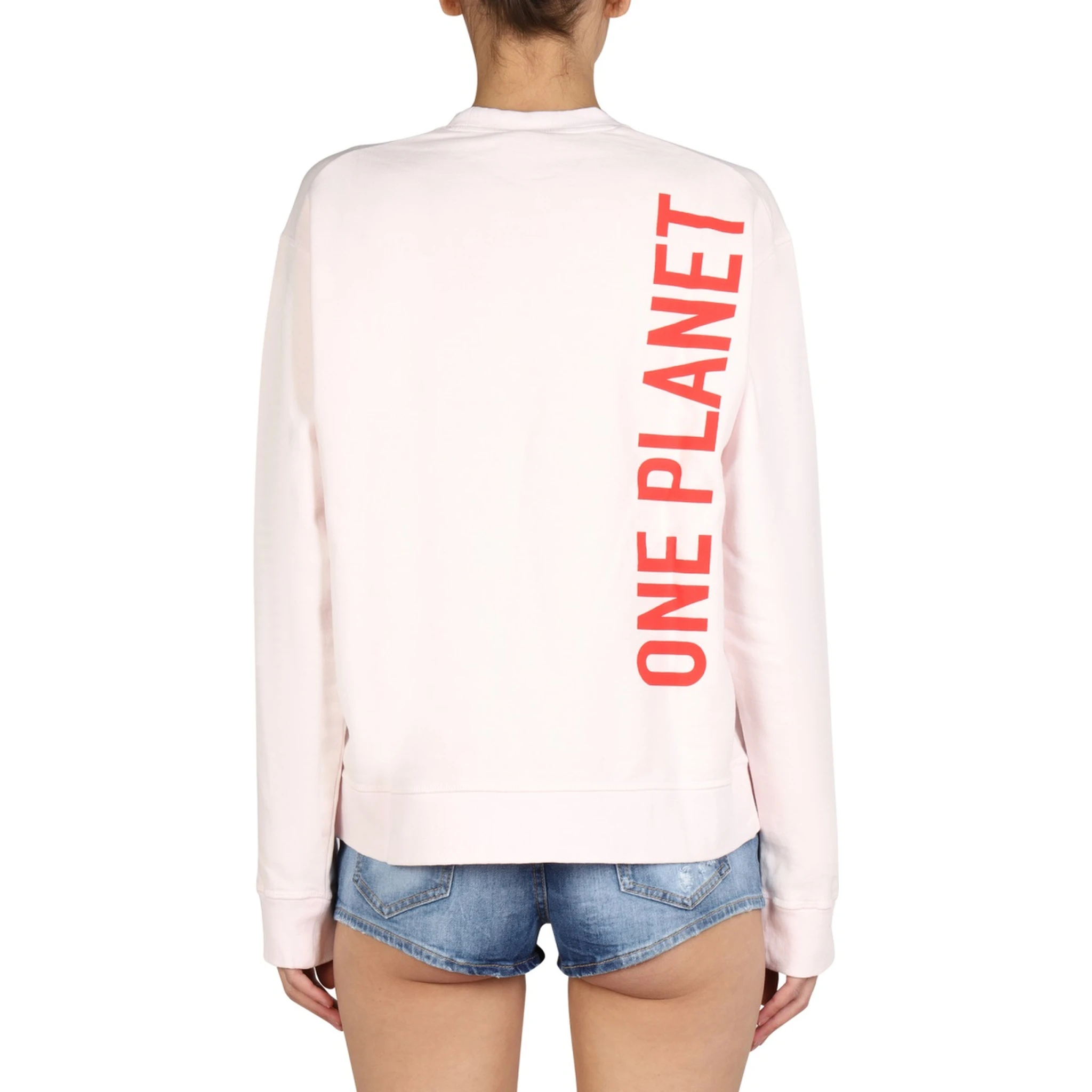 سويت شيرت مطبوع عليه شعار