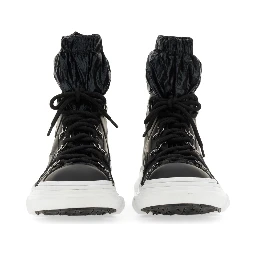 LACE-UP BOOT