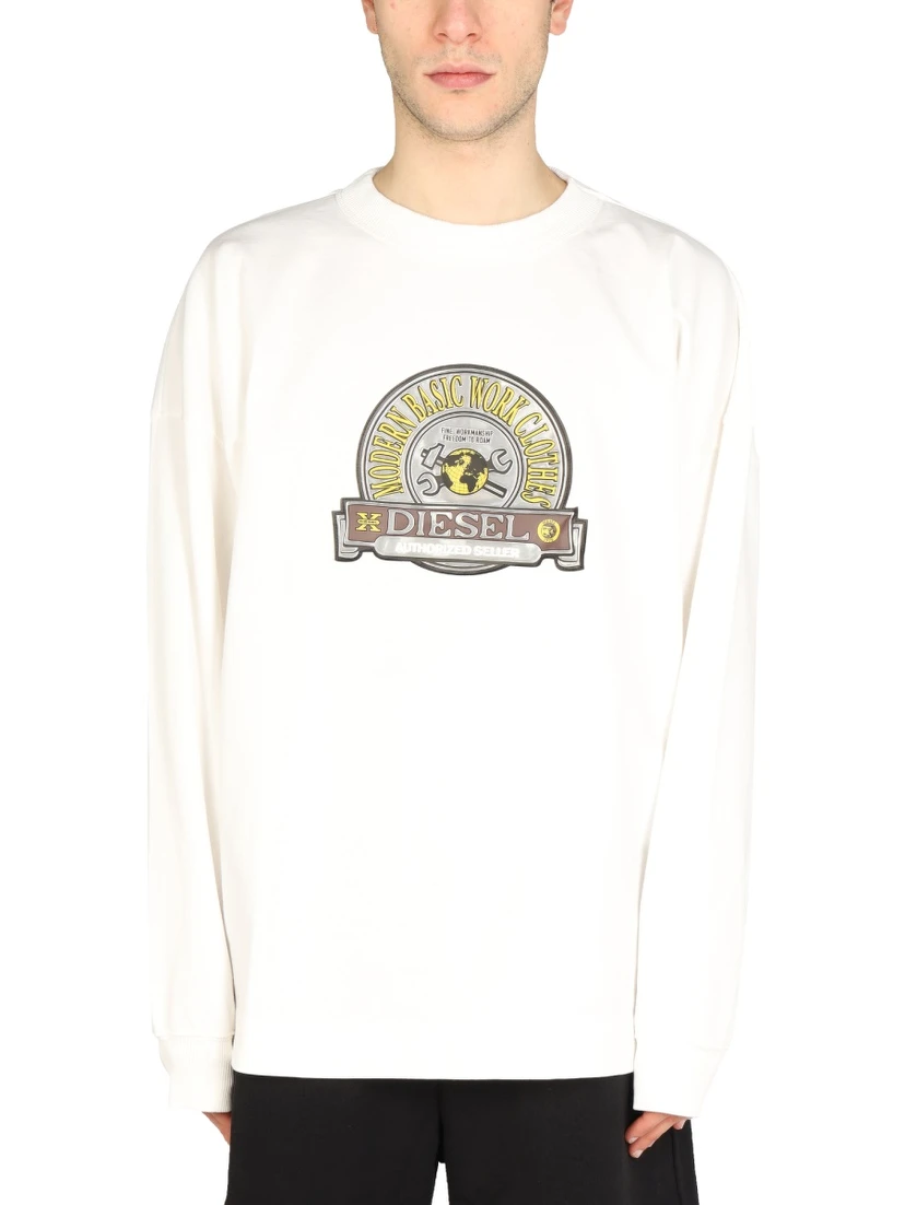 LOGO PATCH SWEATSHIRT