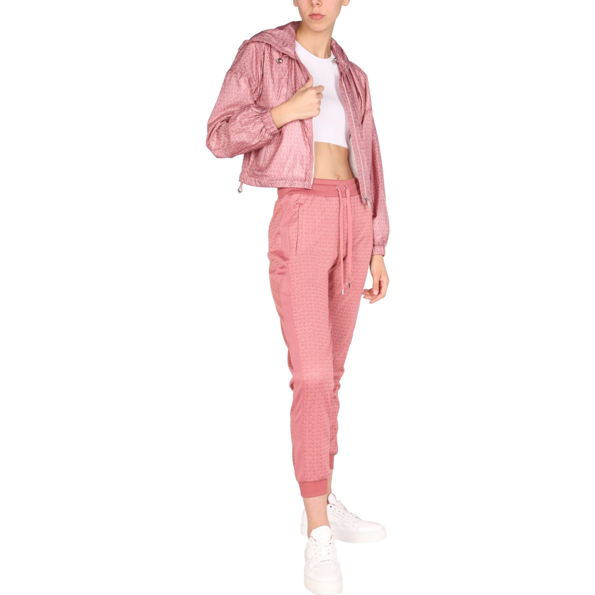 سويت شيرت بشعار