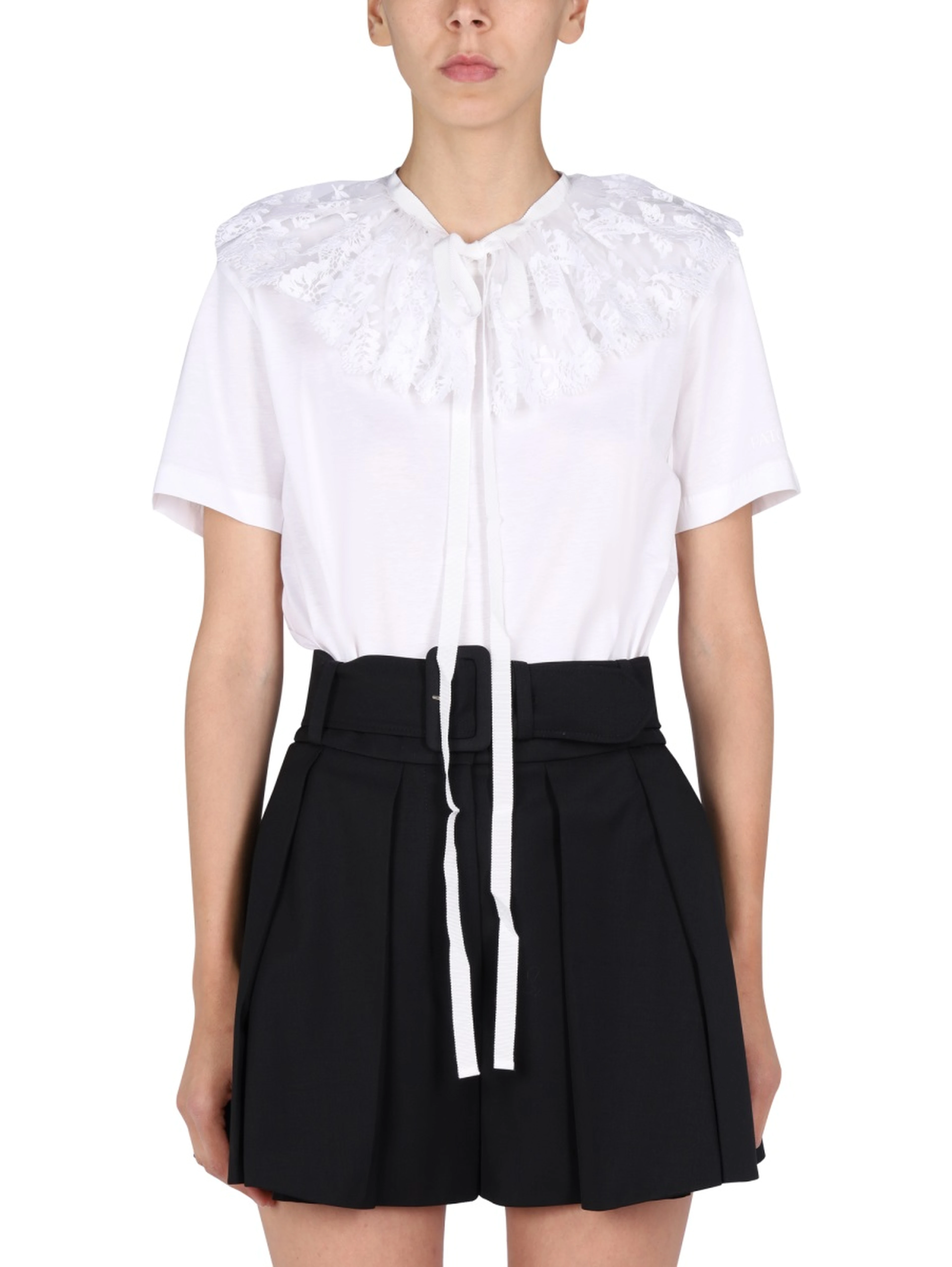 LACE EMBROIDERY T-SHIRT
