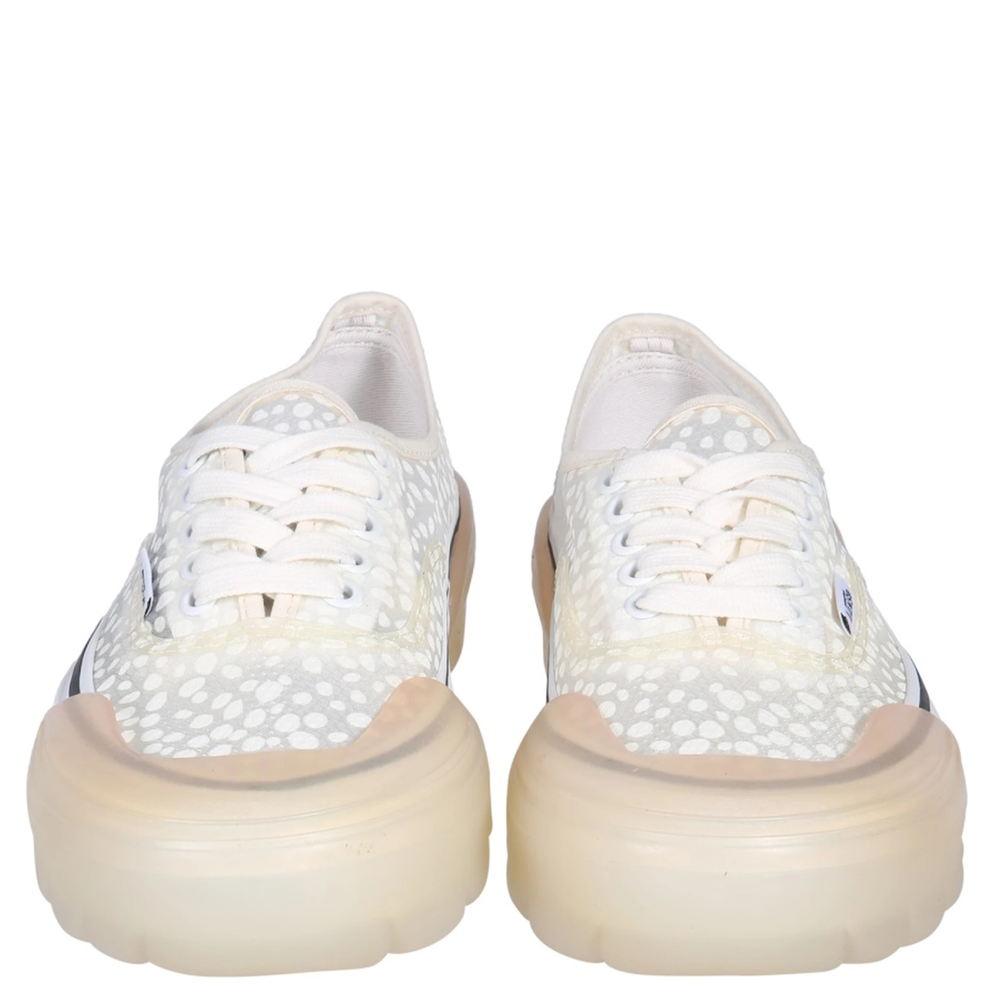 حذاء رياضي كلاسيكي